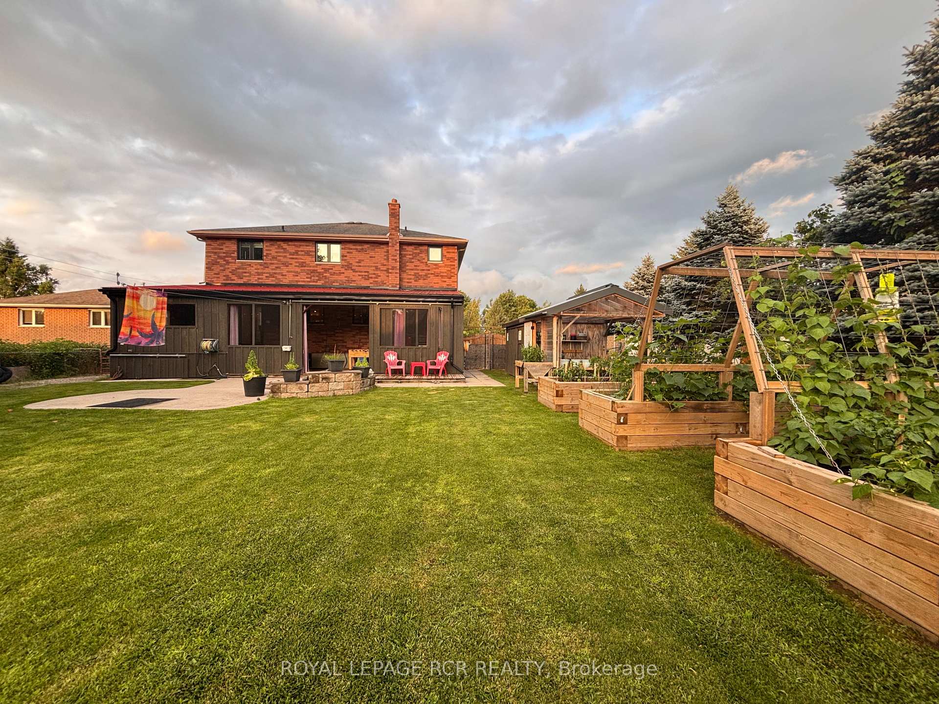 Photo 86 of 16 Loree Drive, Adjala-Tosorontio, Everett — HOMEH