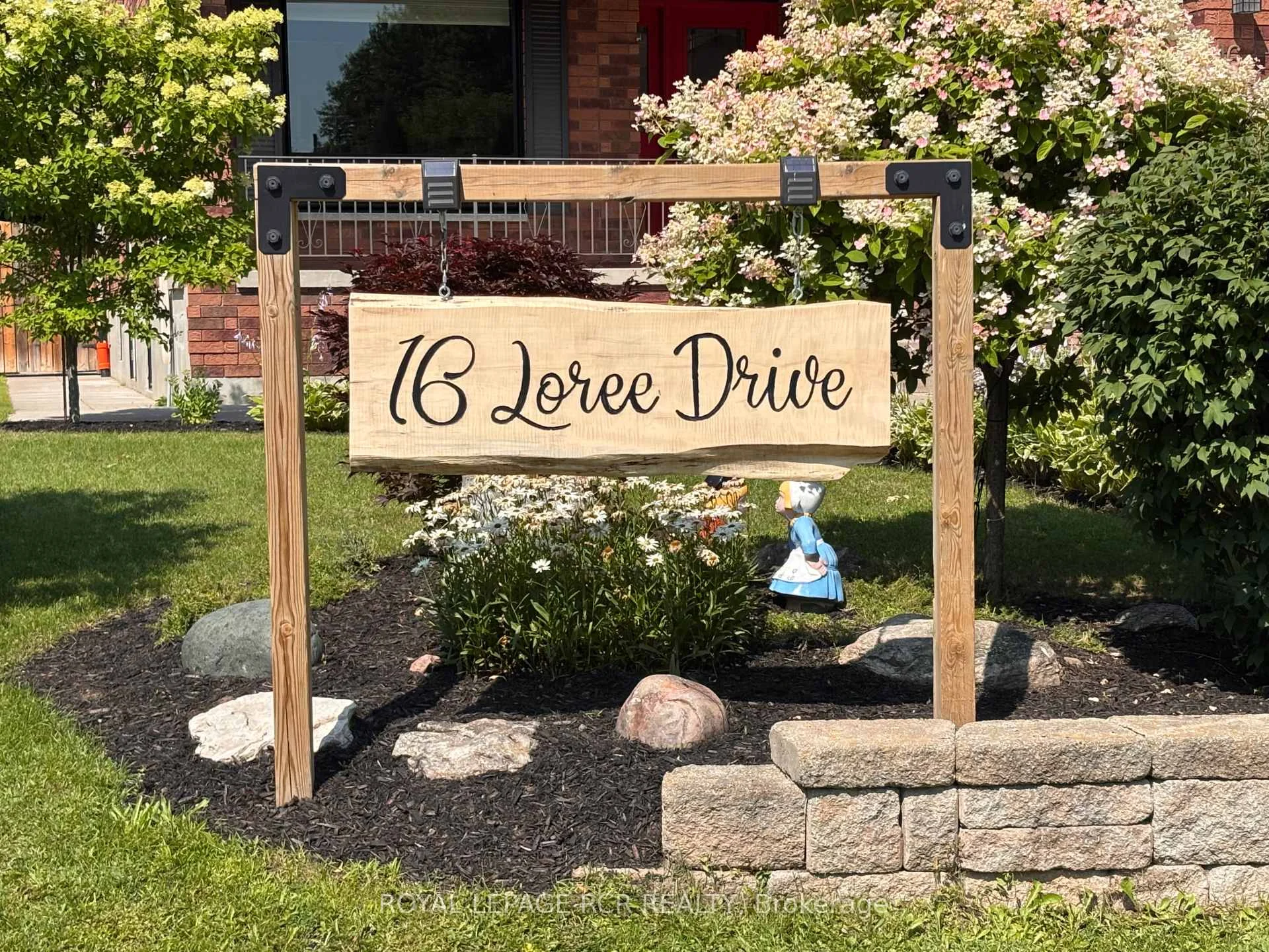 Photo 6 of 16 Loree Drive, Adjala-Tosorontio, Everett — HOMEH