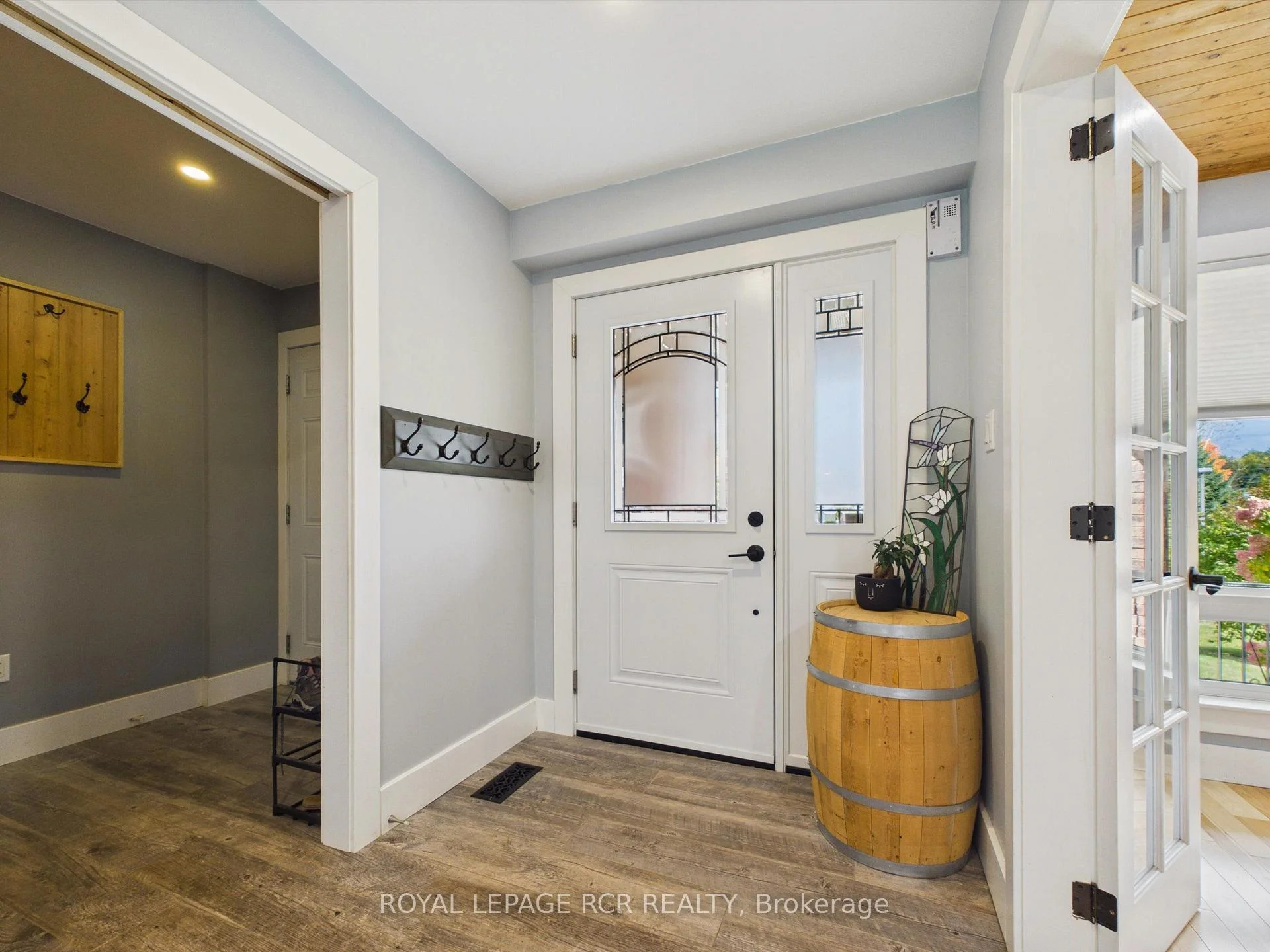 Photo 10 of 16 Loree Drive, Adjala-Tosorontio, Everett — HOMEH