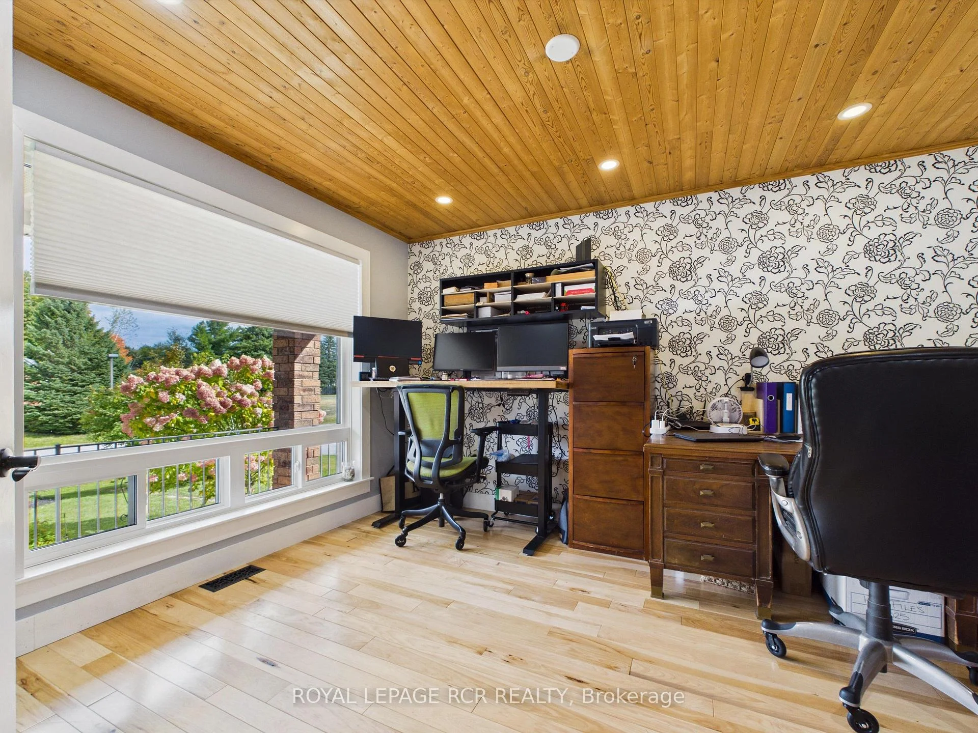 Photo 13 of 16 Loree Drive, Adjala-Tosorontio, Everett — HOMEH