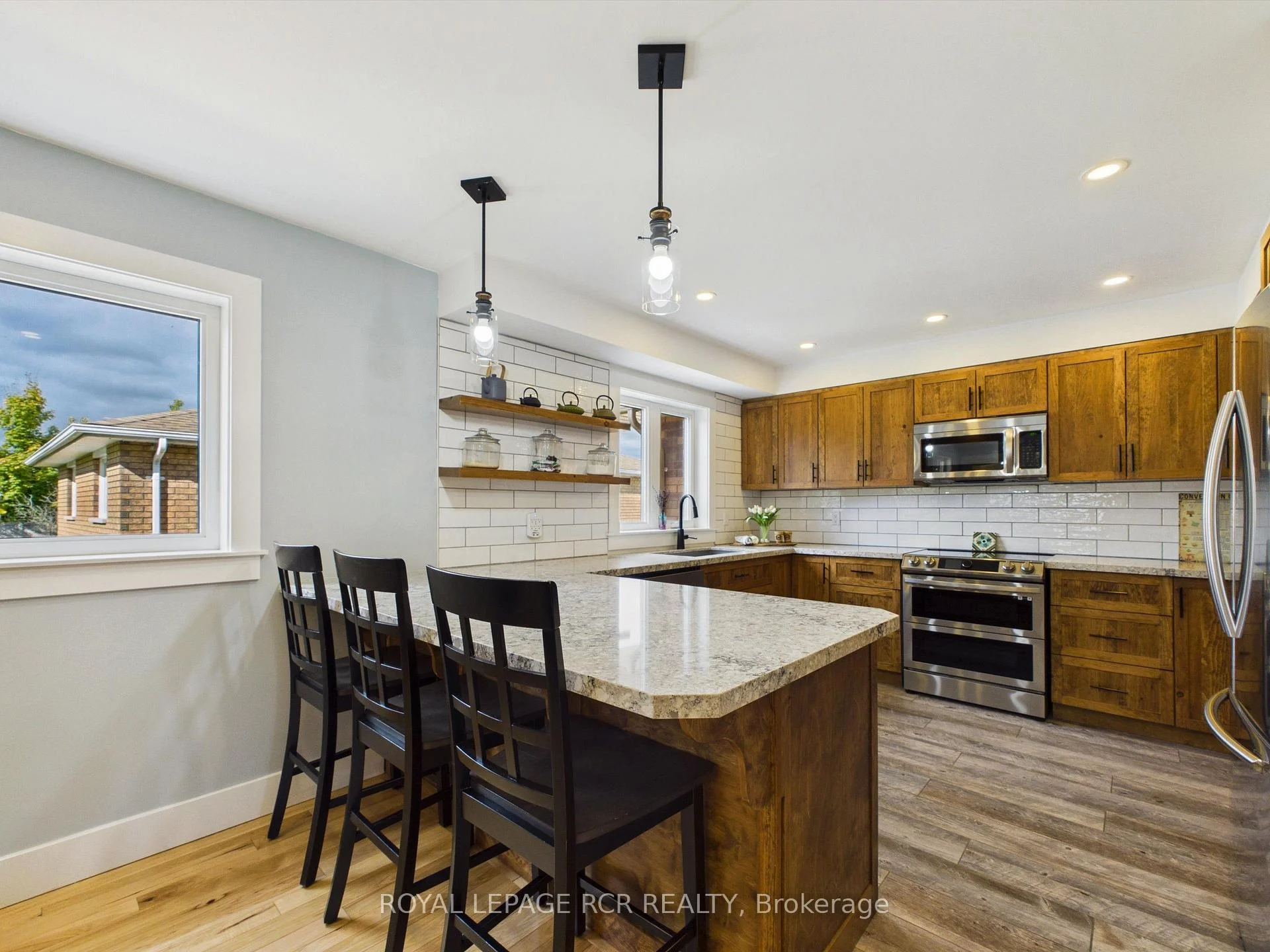 Photo 20 of 16 Loree Drive, Adjala-Tosorontio, Everett — HOMEH