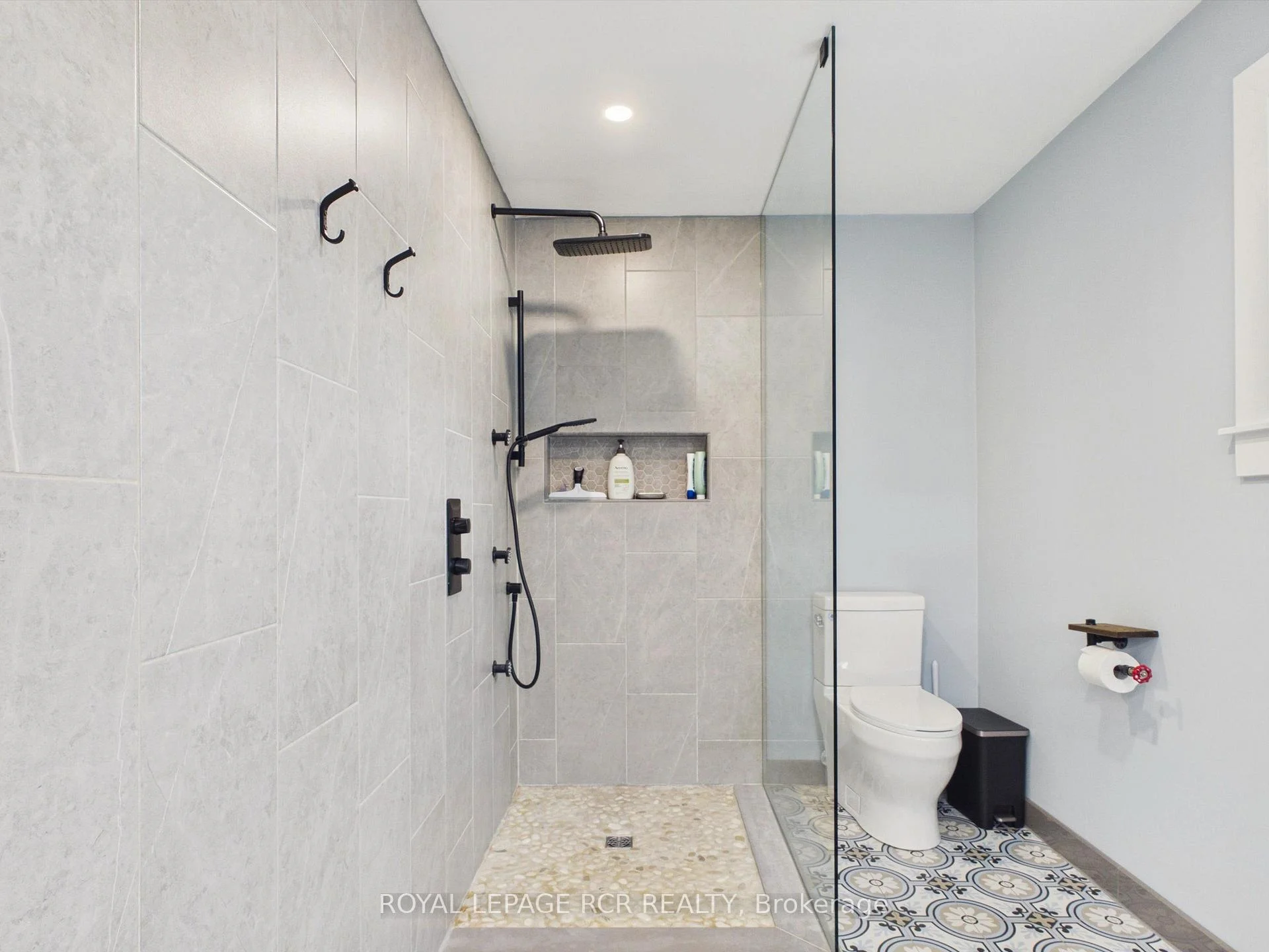 Photo 49 of 16 Loree Drive, Adjala-Tosorontio, Everett — HOMEH