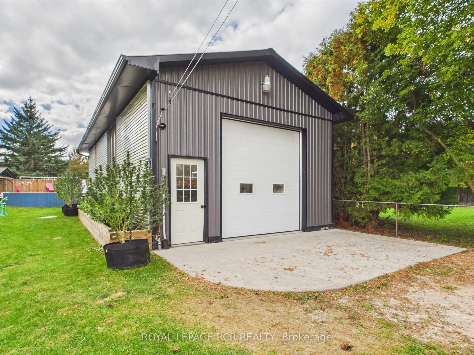 Photo 83 of 16 Loree Drive, Adjala-Tosorontio, Everett — HOMEH