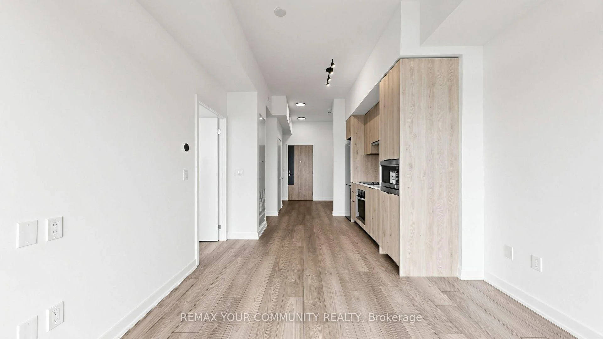 Photo 13 of Unit 1104, 1007 Queensway Avenue, Etobicoke, Etobicoke West Mall — HOMEH