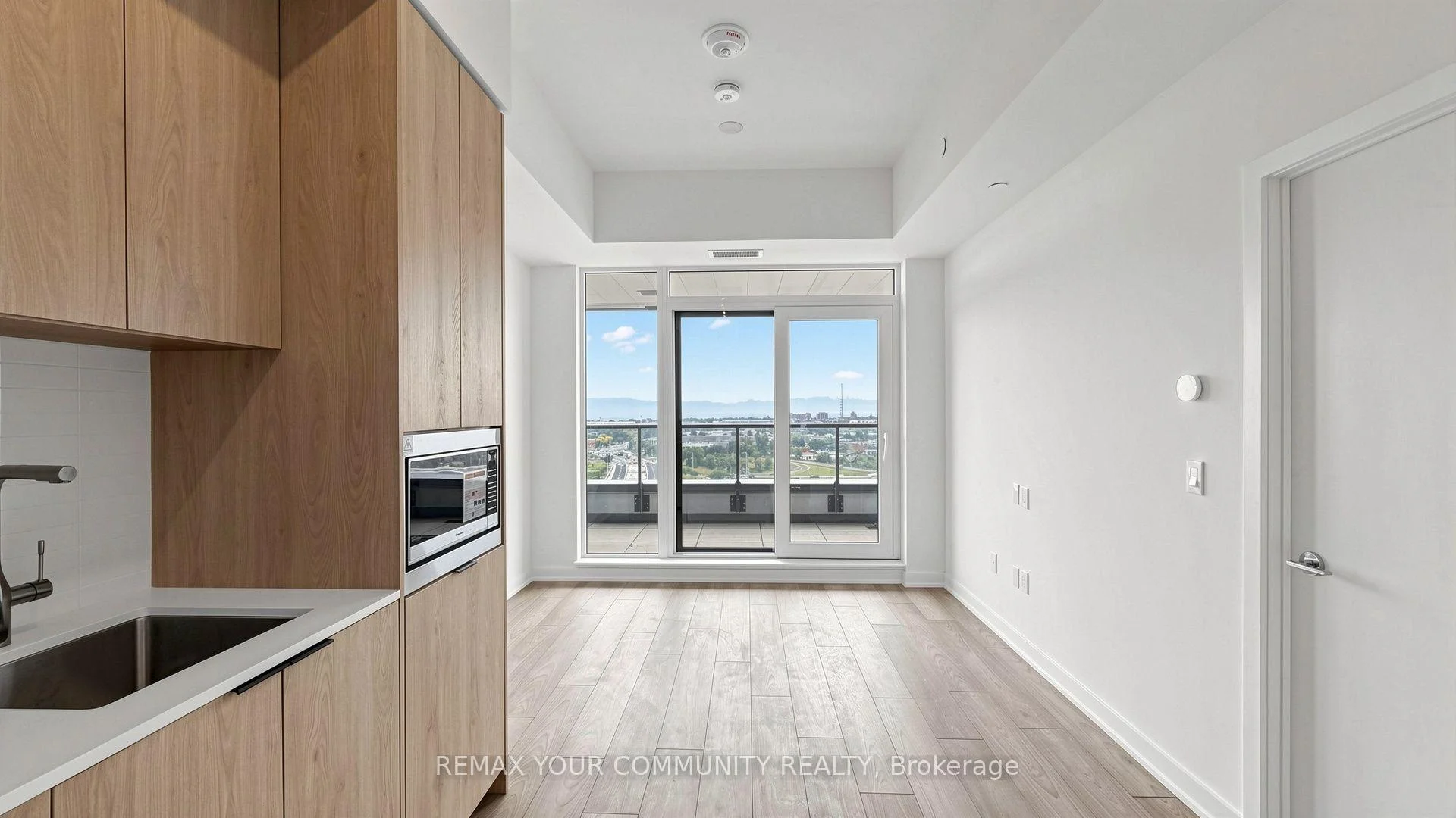 Photo 16 of Unit 1104, 1007 Queensway Avenue, Etobicoke, Etobicoke West Mall — HOMEH