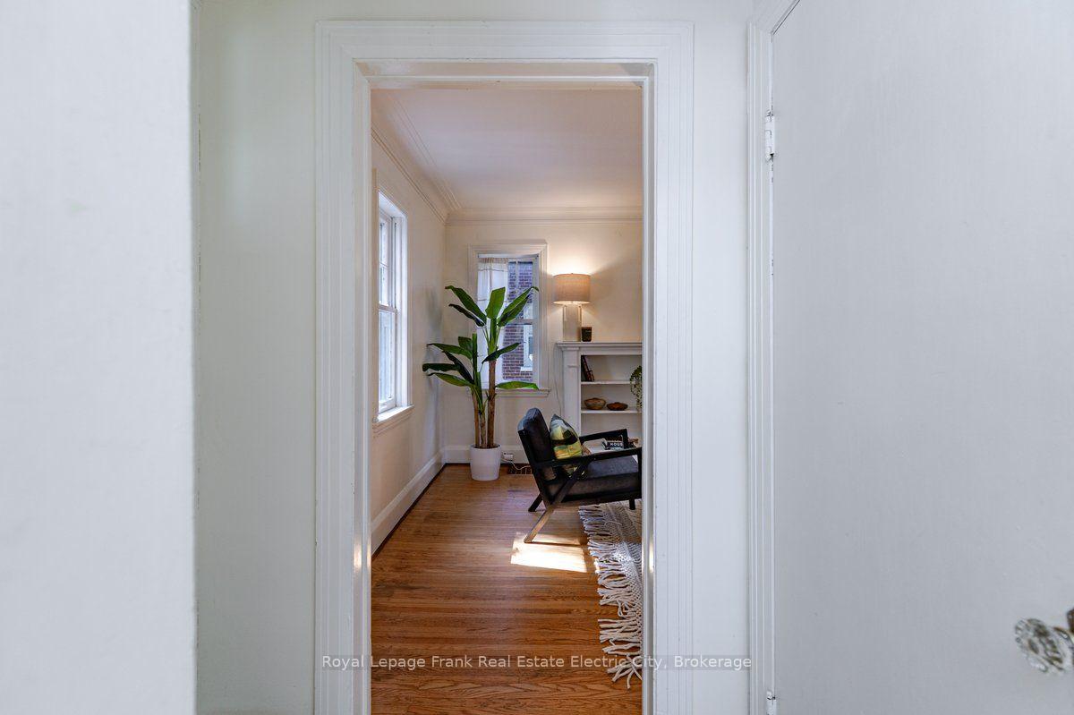 Photo 19 of 567 King Street, Peterborough, Town Ward 3 — HOMEH