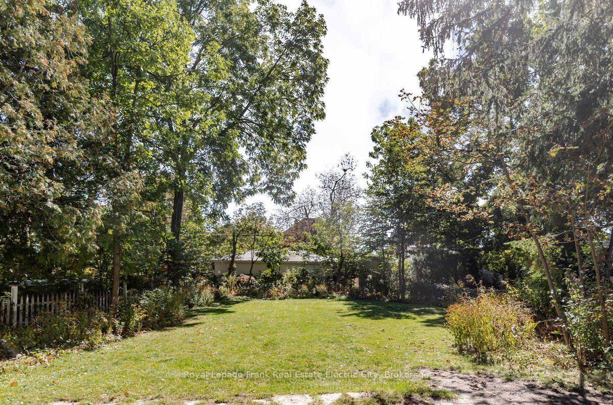 Photo 40 of 567 King Street, Peterborough, Town Ward 3 — HOMEH