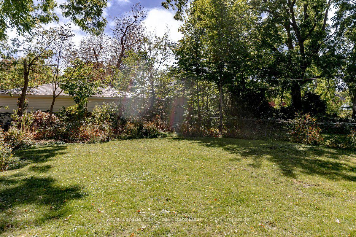 Photo 41 of 567 King Street, Peterborough, Town Ward 3 — HOMEH