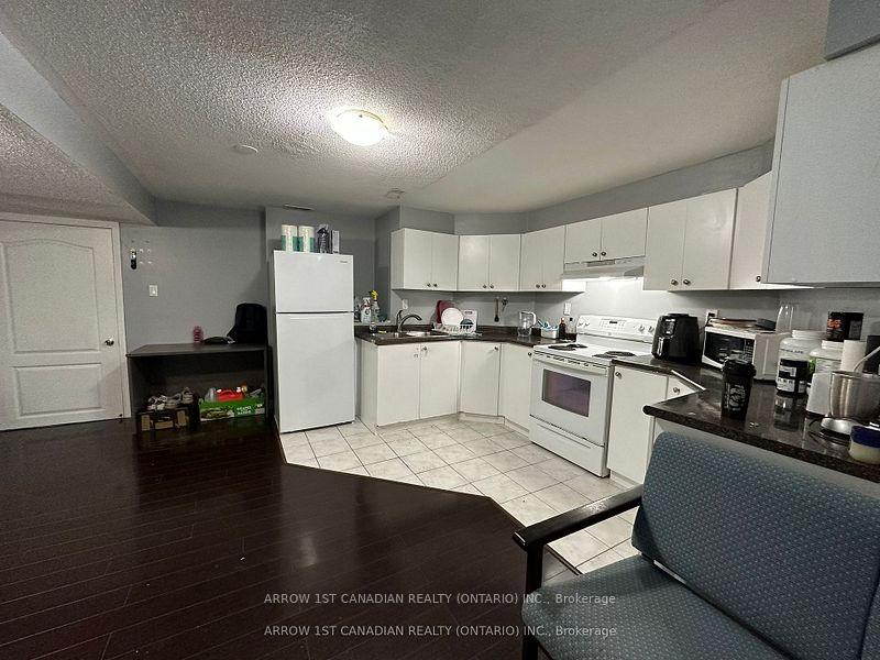Photo 6 of Unit 2 Bedroom Apartment, 562 Feathergrass Crescent, Mississauga, Hurontario — HOMEH