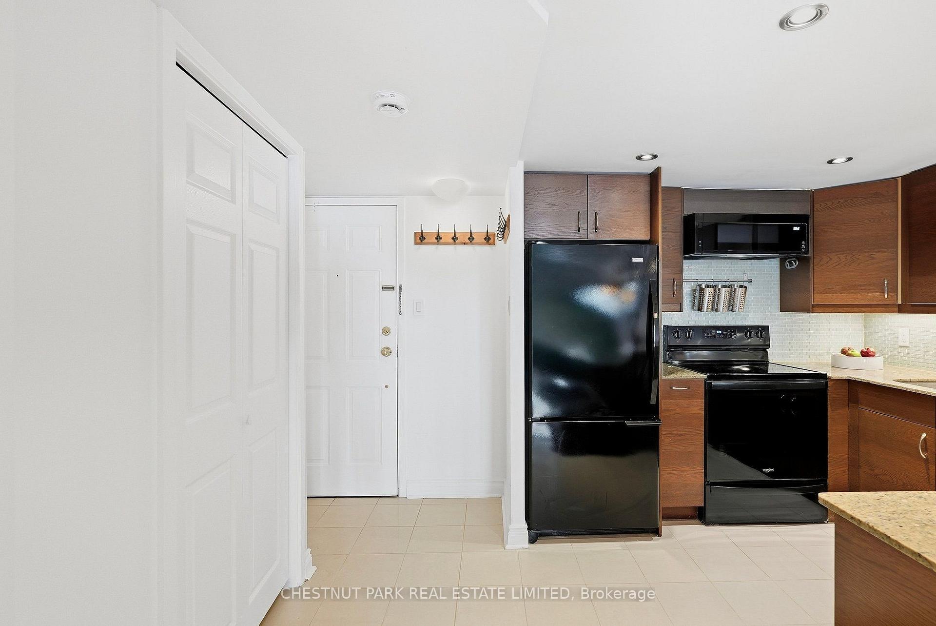 Photo 2 of Unit 211, 65 Scadding Avenue, Toronto, Waterfront Communities — HOMEH