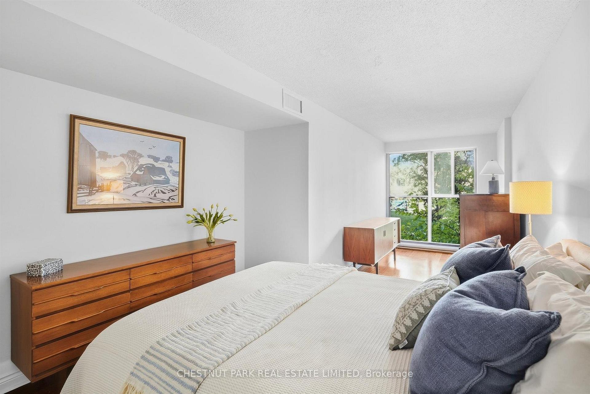Photo 13 of Unit 211, 65 Scadding Avenue, Toronto, Waterfront Communities — HOMEH