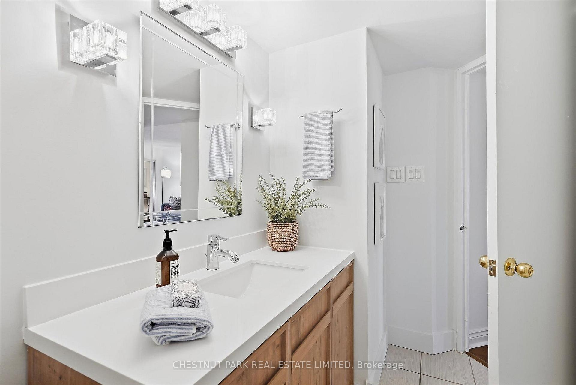 Photo 18 of Unit 211, 65 Scadding Avenue, Toronto, Waterfront Communities — HOMEH