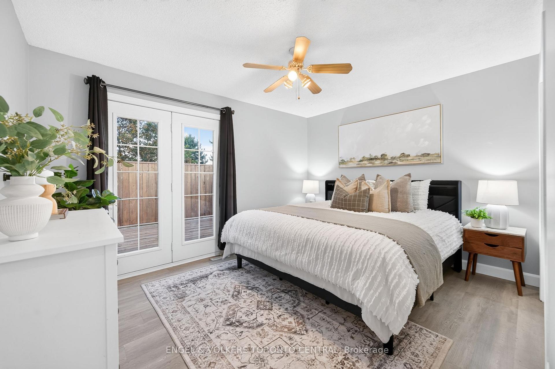 Photo 20 of 121 Southwood Drive, Kitchener, Country Hills — HOMEH