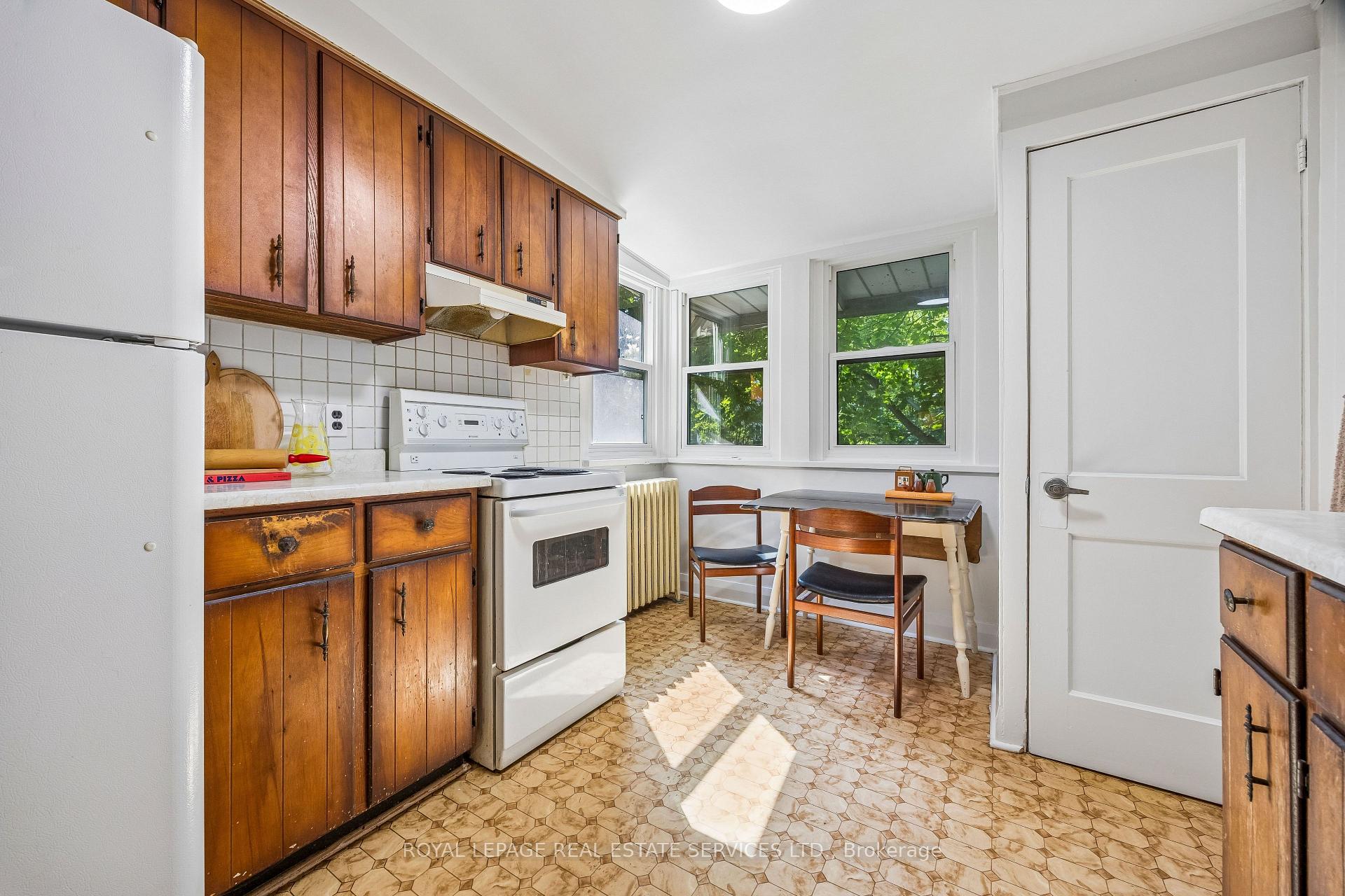 Photo 13 of 602 Indian Road, Toronto, High Park North — HOMEH