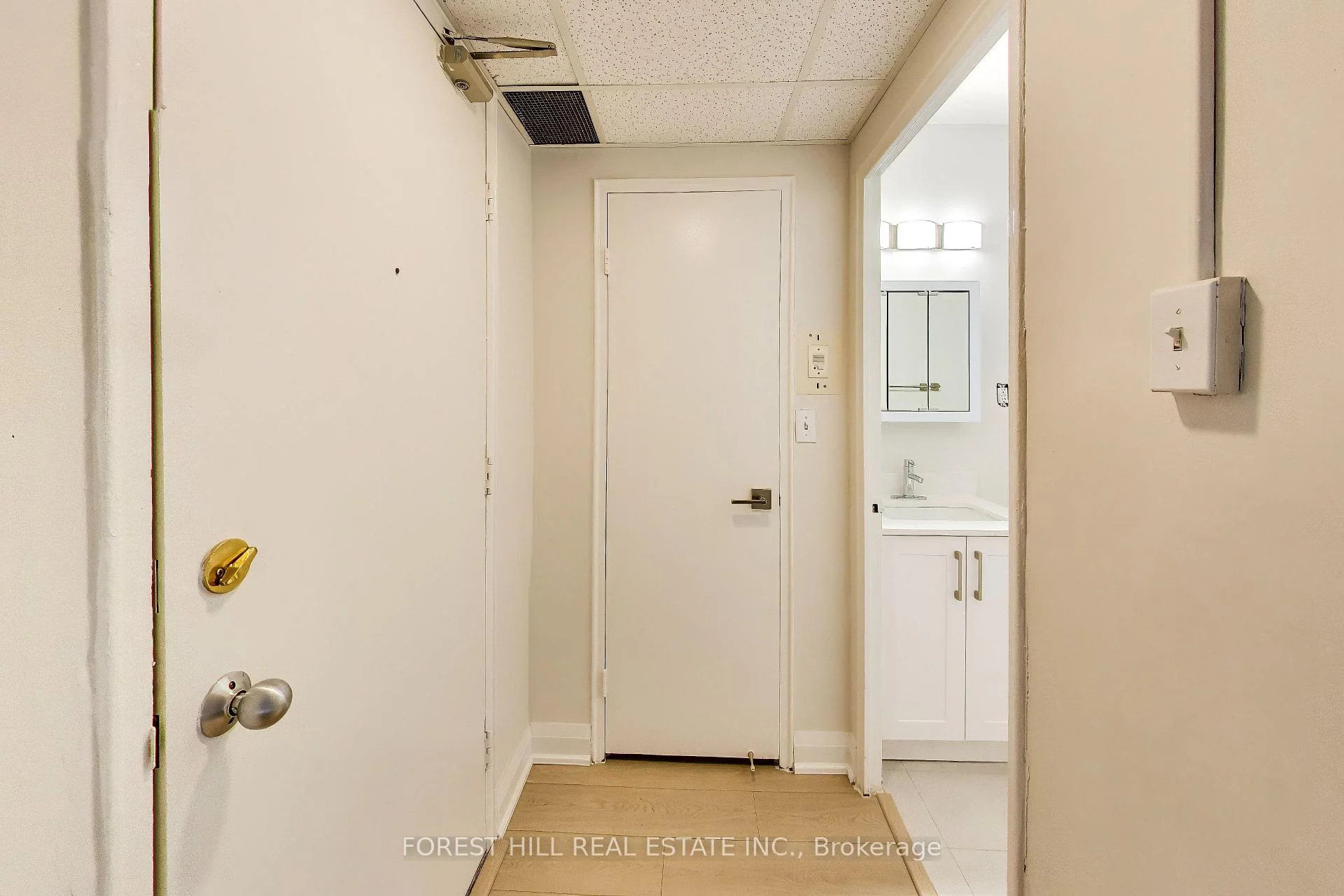Photo 16 of Unit 501, 291 Avenue Road, Toronto, Yonge-St. Clair — HOMEH