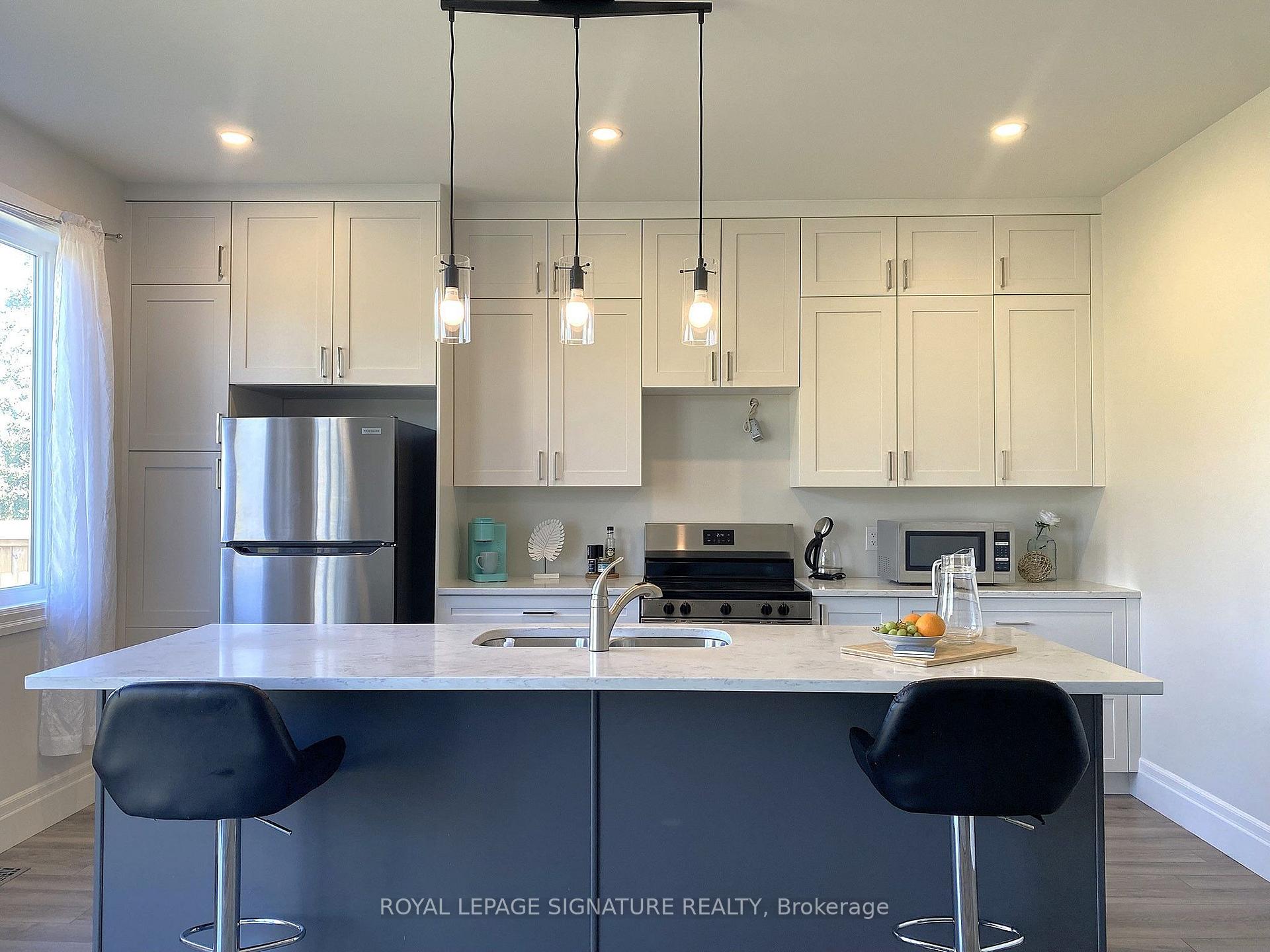 Photo 7 of 14 Griffin Street, Prince Edward County, Picton — HOMEH