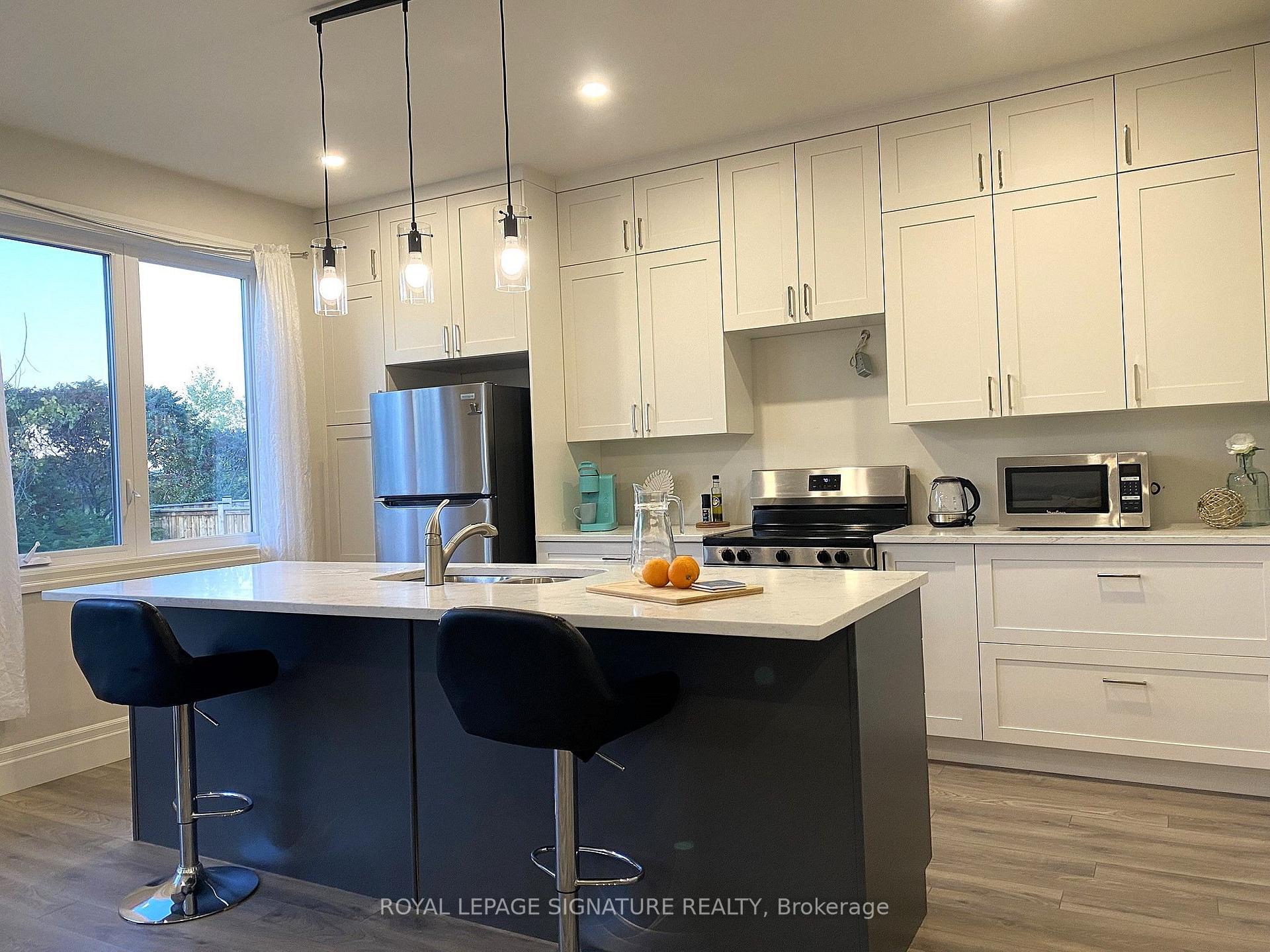 Photo 8 of 14 Griffin Street, Prince Edward County, Picton — HOMEH