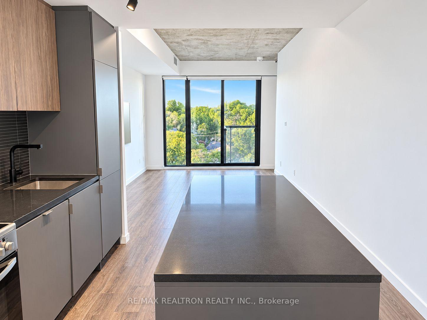 Photo 8 of Unit 608, 7 Smith Crescent, Etobicoke, Stonegate-Queensway — HOMEH
