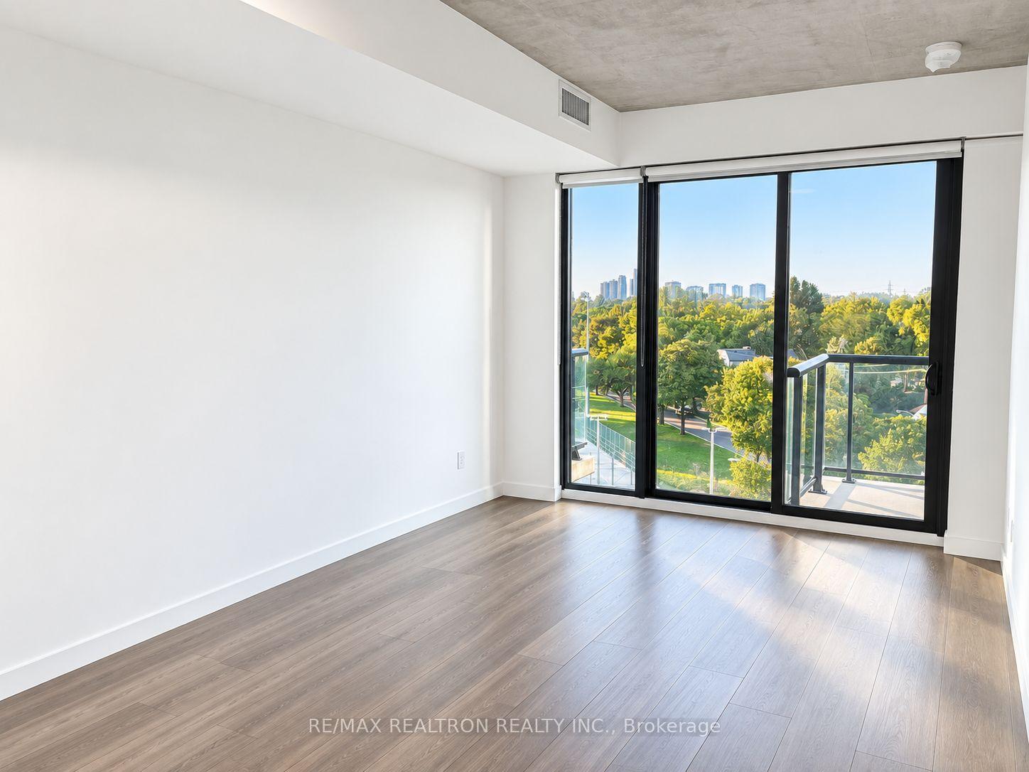 Photo 11 of Unit 608, 7 Smith Crescent, Etobicoke, Stonegate-Queensway — HOMEH