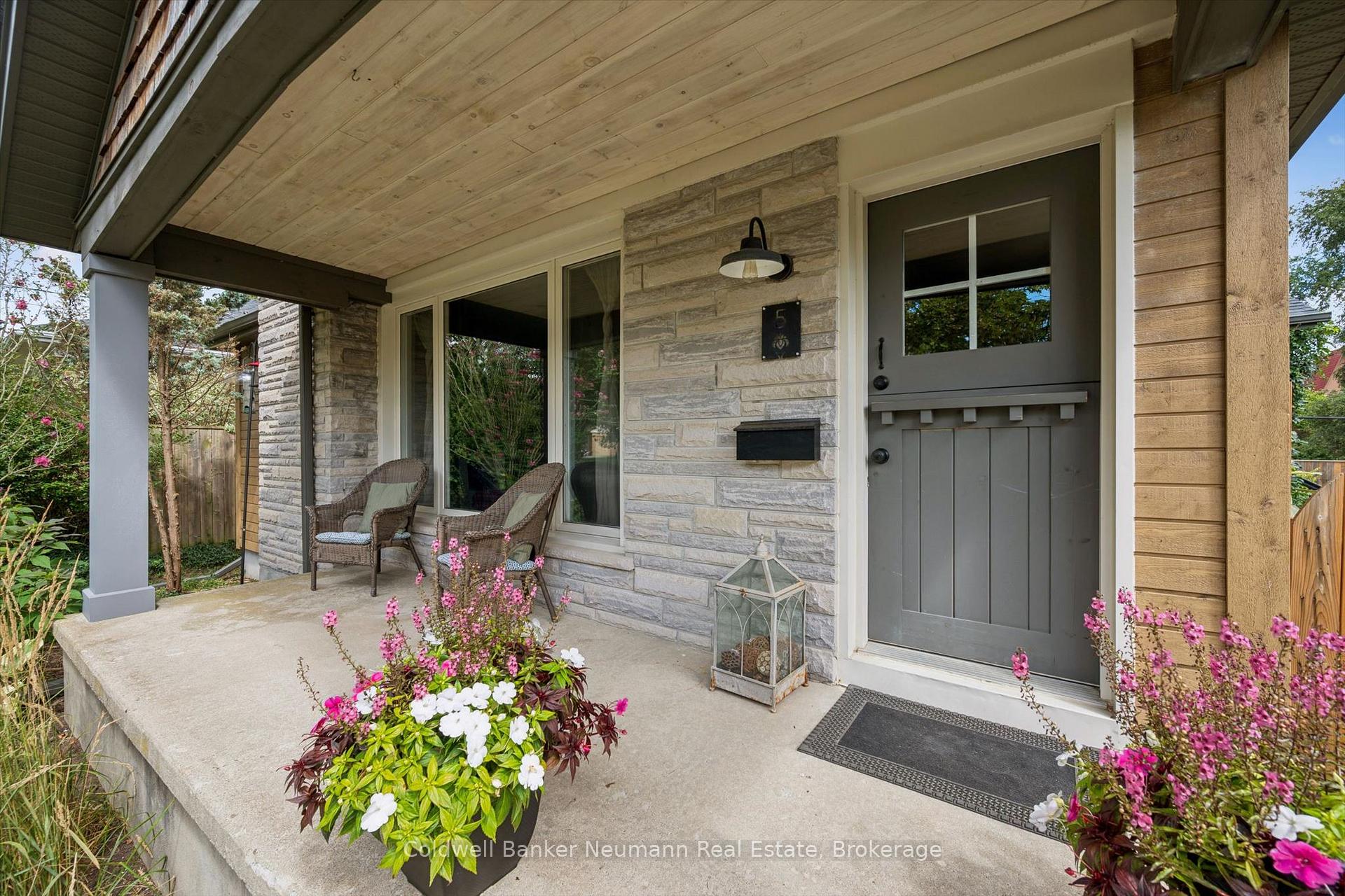Photo 4 of 5 Western Avenue, Guelph, Junction/Onward Willow — HOMEH
