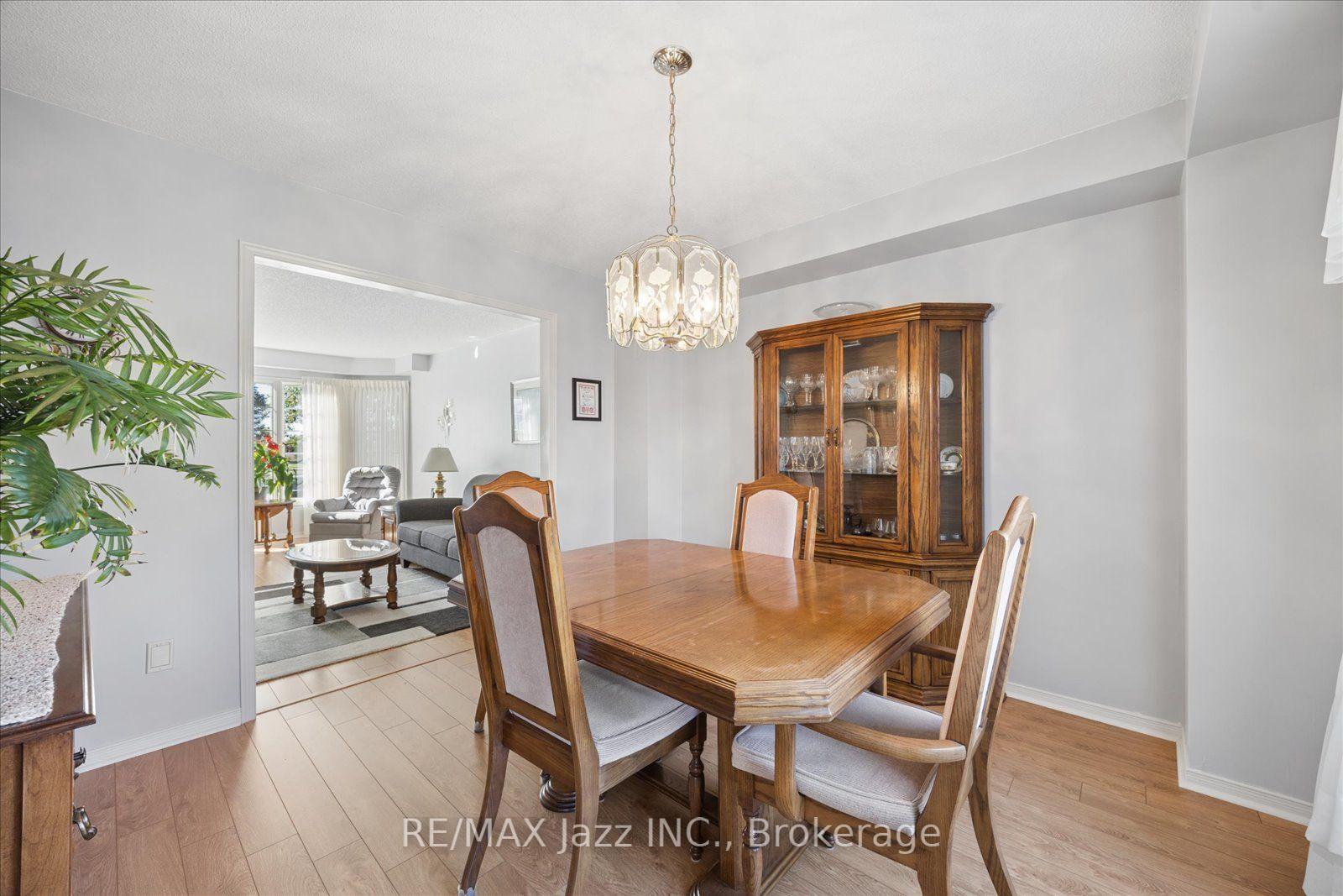 Photo 8 of 894 Grandview Street N, Oshawa, Pinecrest — HOMEH