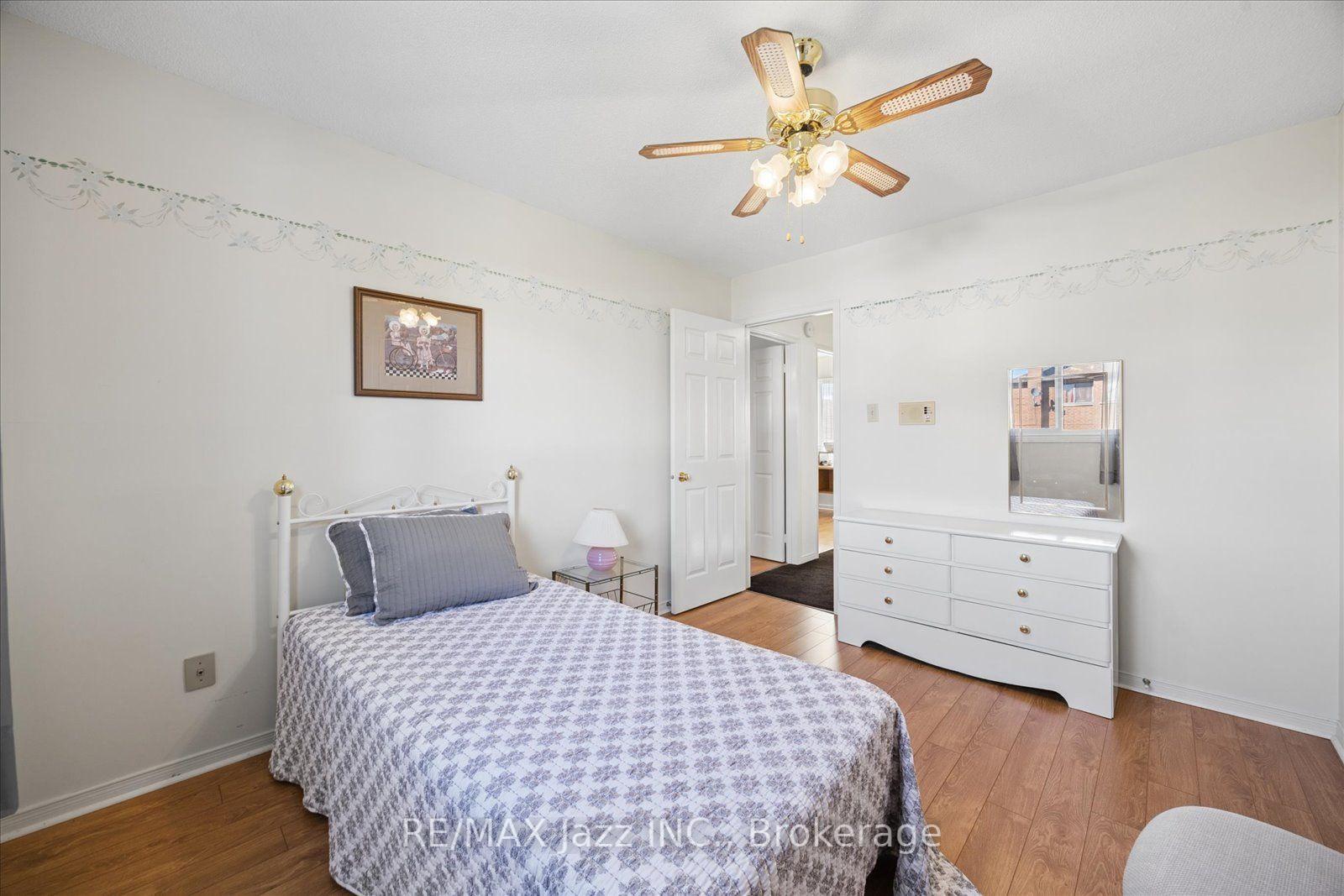 Photo 20 of 894 Grandview Street N, Oshawa, Pinecrest — HOMEH