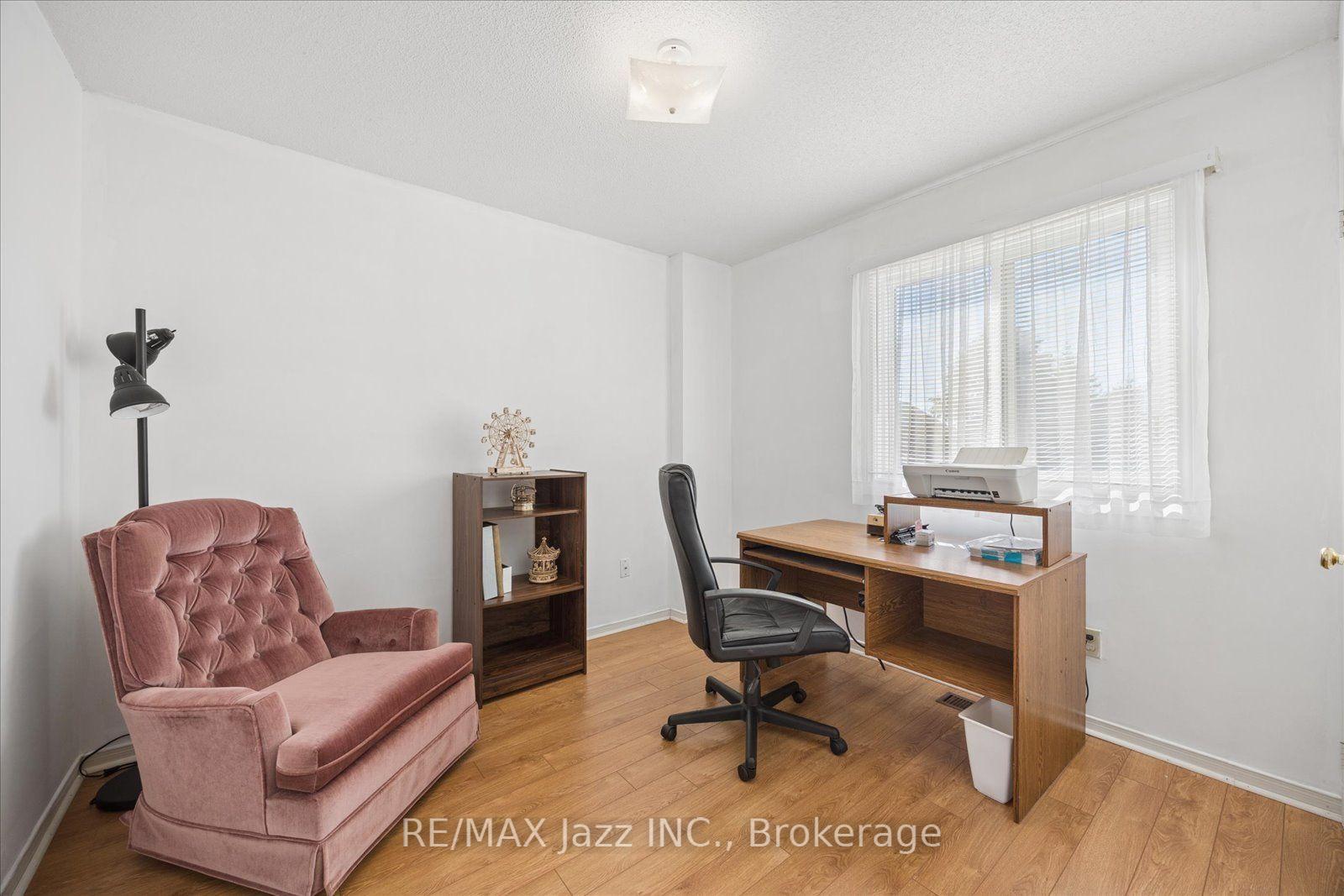 Photo 22 of 894 Grandview Street N, Oshawa, Pinecrest — HOMEH