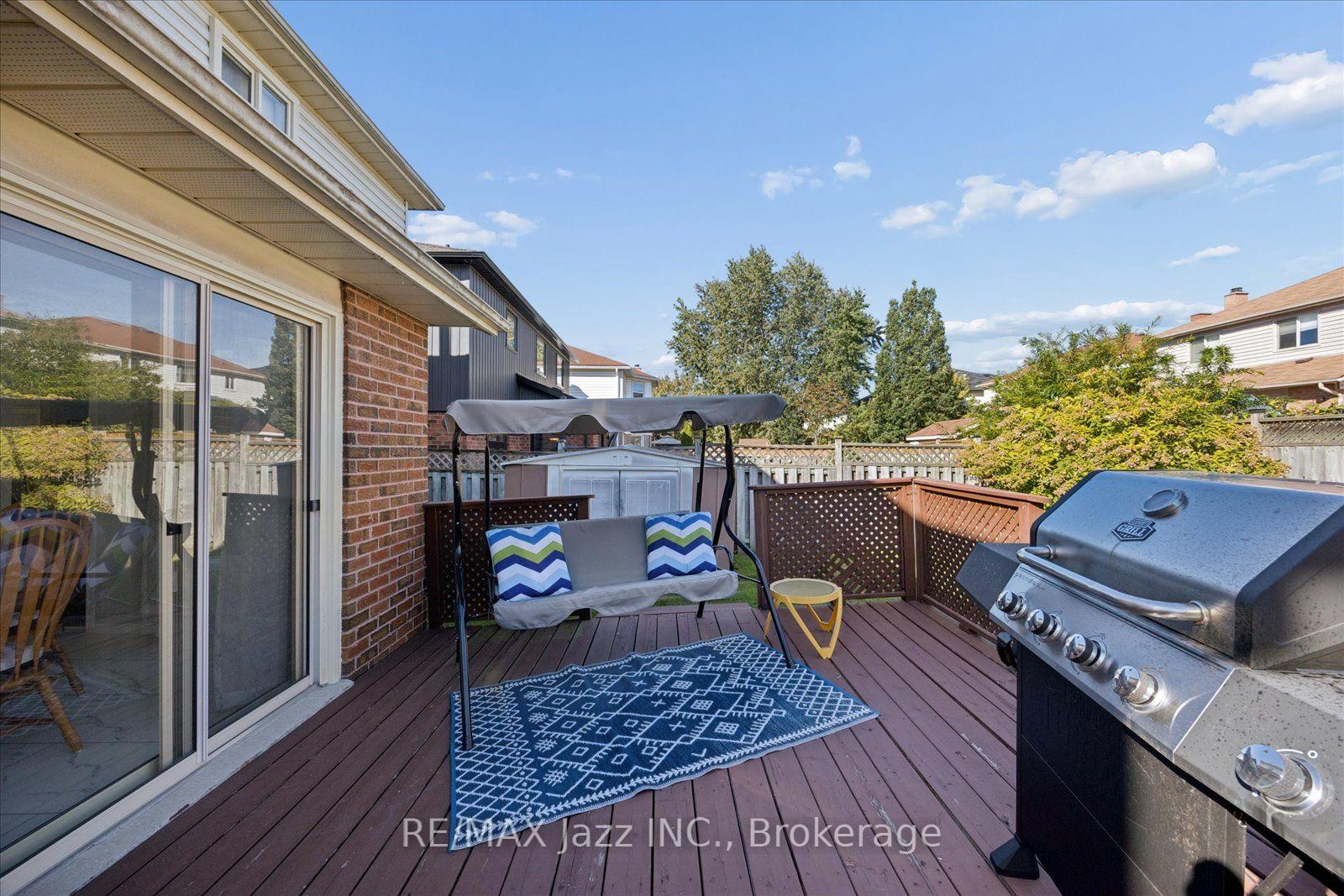 Photo 25 of 894 Grandview Street N, Oshawa, Pinecrest — HOMEH