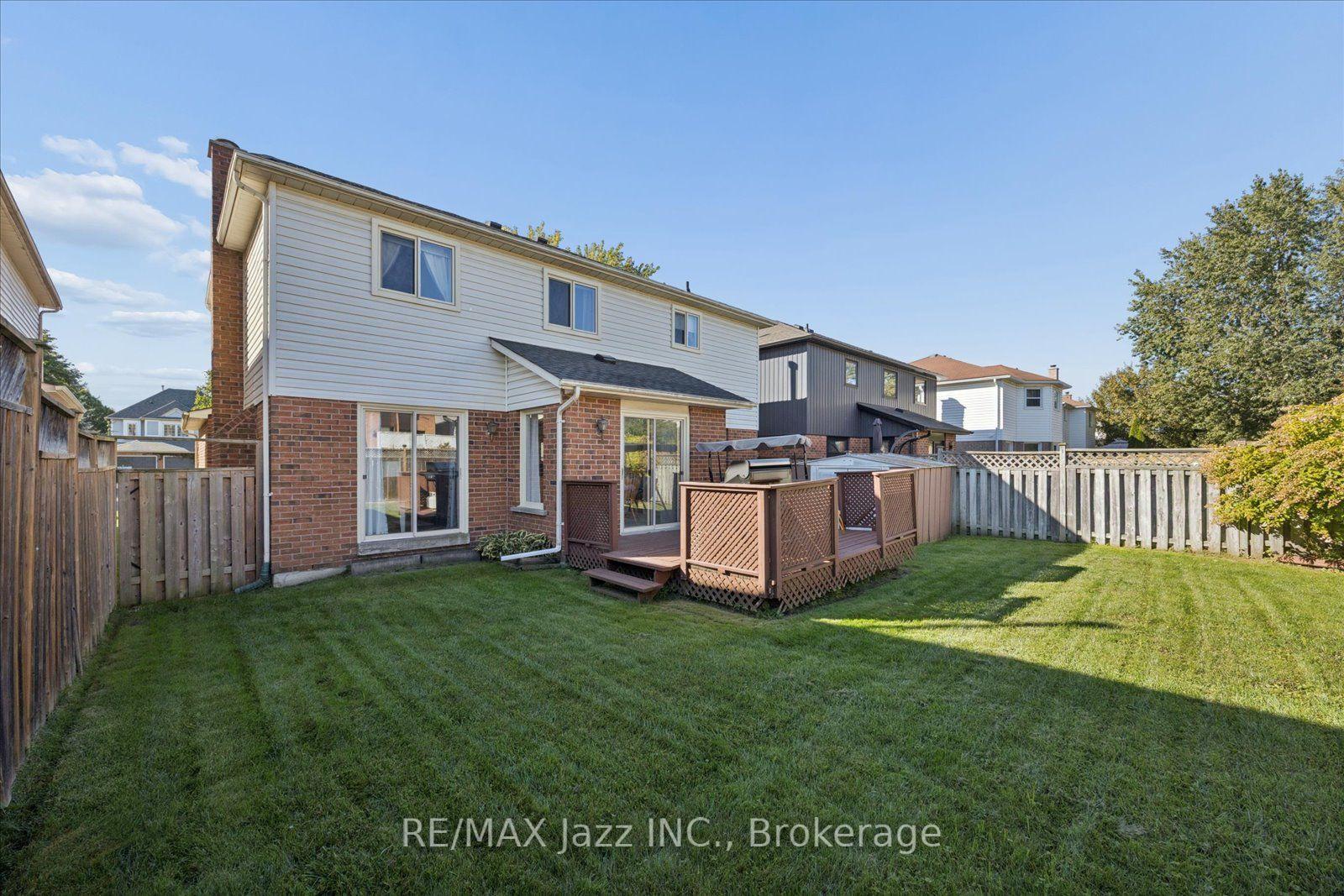 Photo 26 of 894 Grandview Street N, Oshawa, Pinecrest — HOMEH