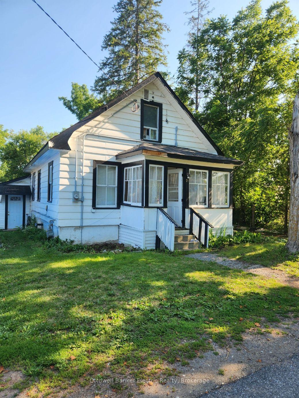 Photo of 24 Victoria Street E
