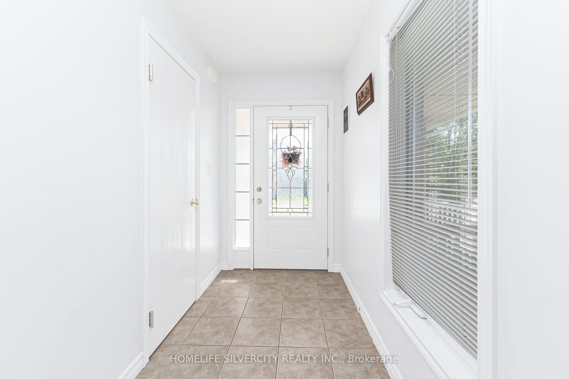 Photo 9 of Unit 27, 20 Shackleton Drive, Guelph, Grange Road — HOMEH