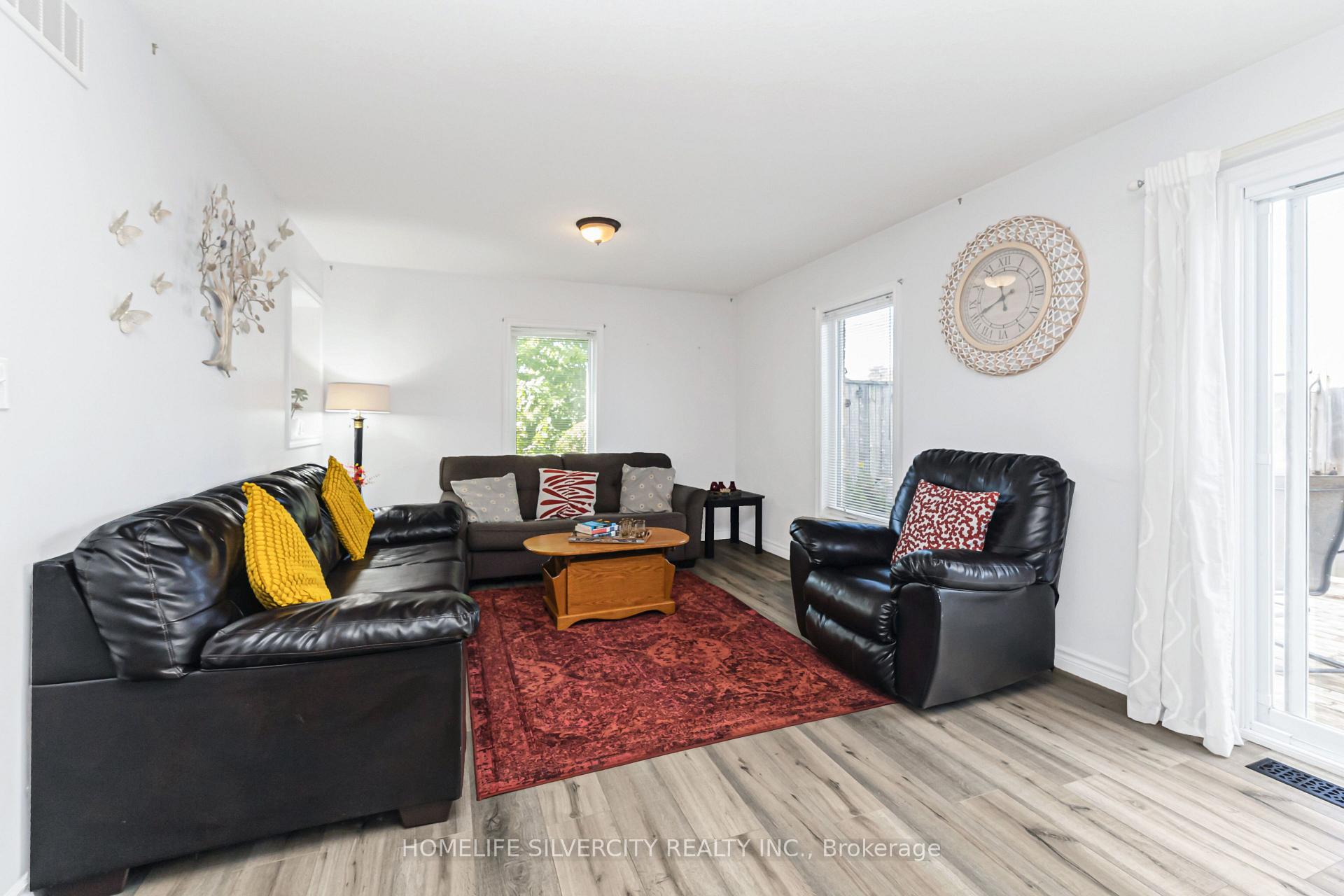 Photo 12 of Unit 27, 20 Shackleton Drive, Guelph, Grange Road — HOMEH