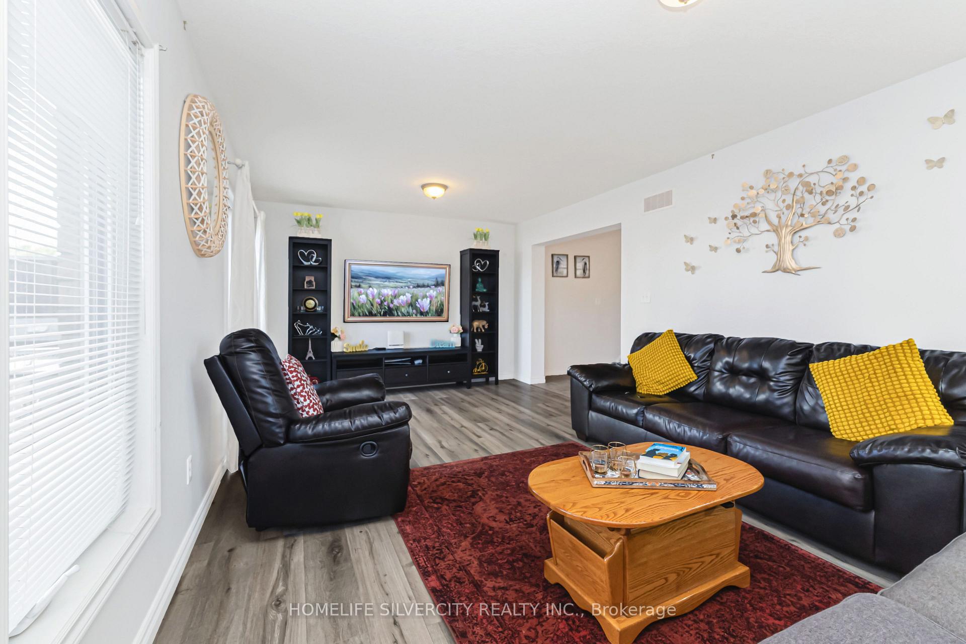 Photo 13 of Unit 27, 20 Shackleton Drive, Guelph, Grange Road — HOMEH