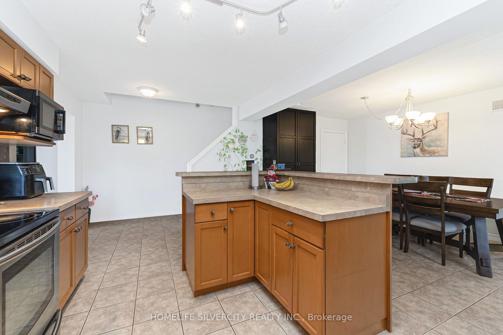 Photo 22 of Unit 27, 20 Shackleton Drive, Guelph, Grange Road — HOMEH