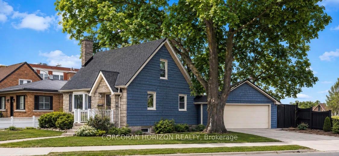 Photo of 296 Weber Street E