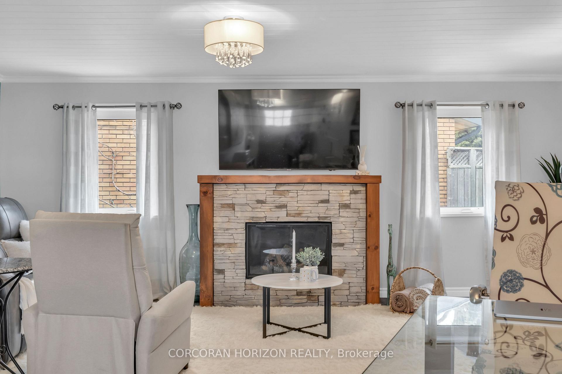 Photo 10 of 296 Weber Street E, Kitchener, King East — HOMEH