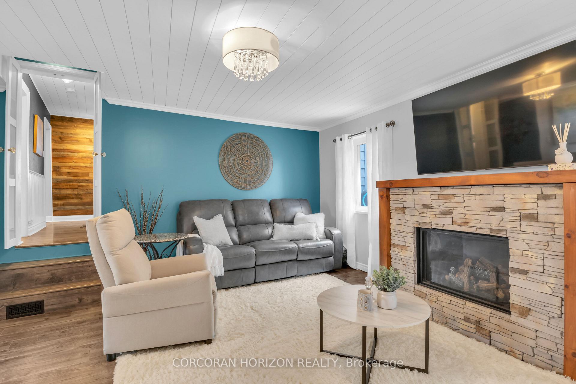 Photo 12 of 296 Weber Street E, Kitchener, King East — HOMEH