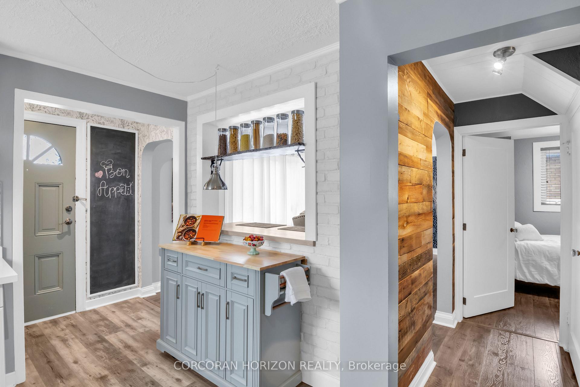 Photo 15 of 296 Weber Street E, Kitchener, King East — HOMEH