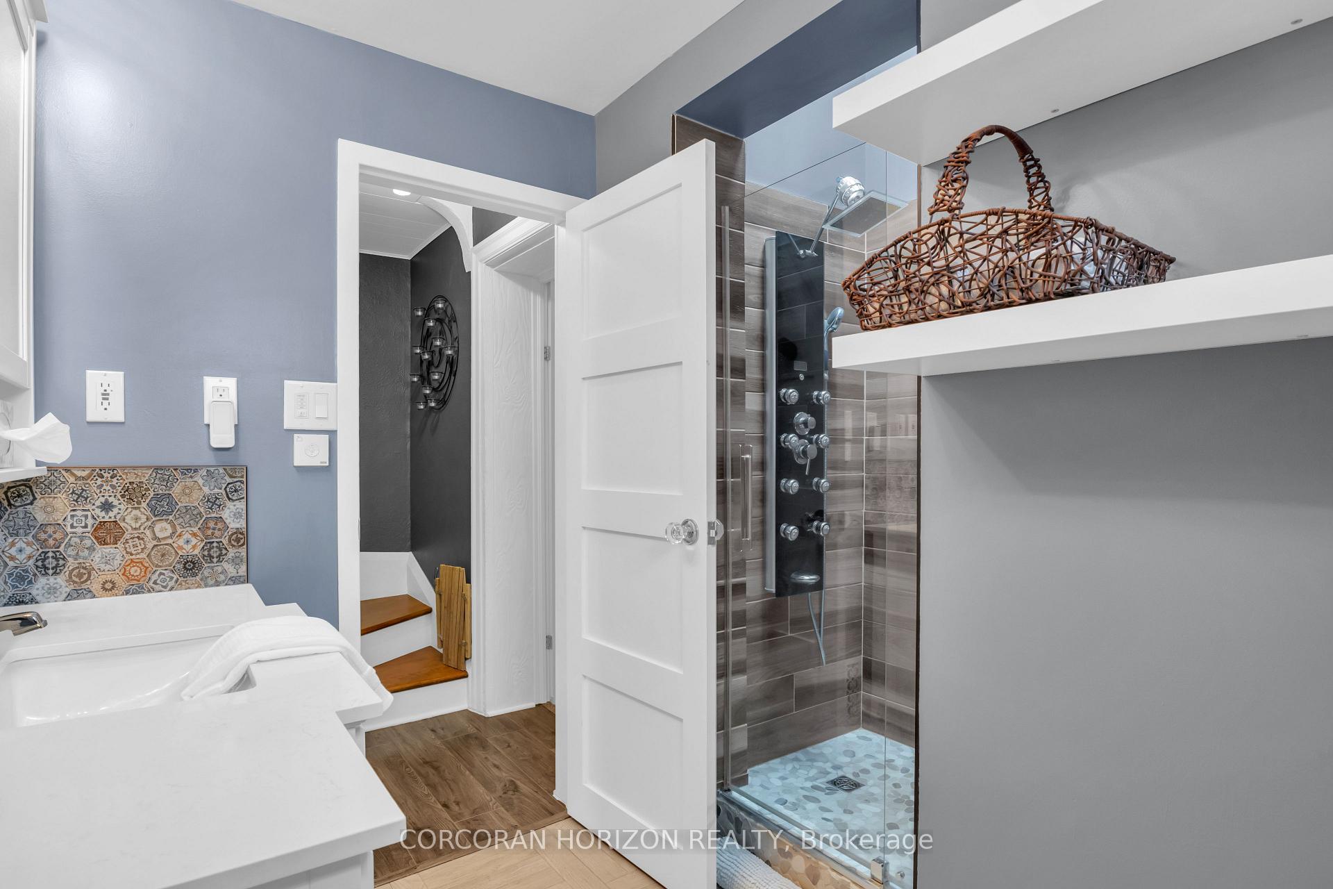 Photo 19 of 296 Weber Street E, Kitchener, King East — HOMEH
