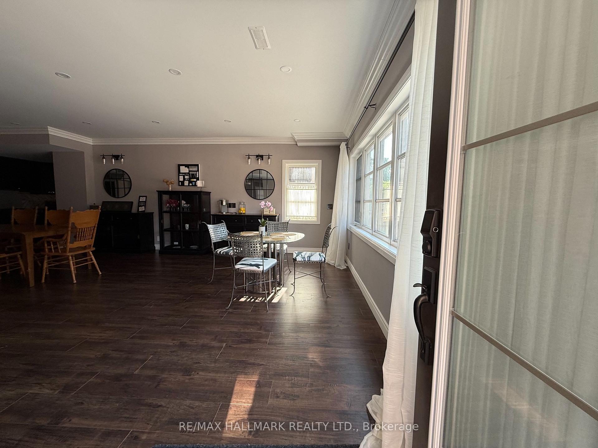 Photo 6 of Unit Lower Level, 91 Glensteeple Trail, Aurora, Aurora Estates — HOMEH