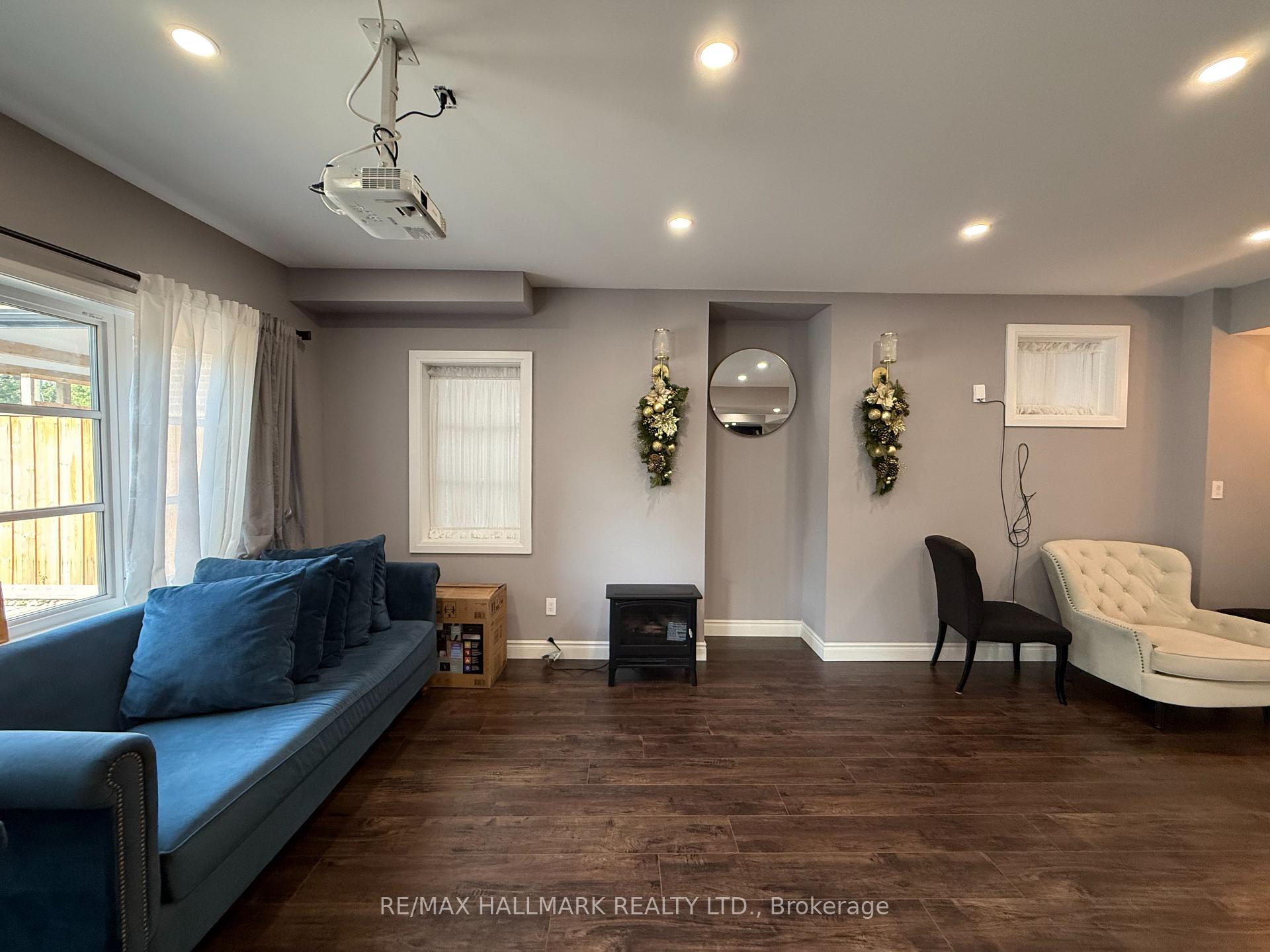 Photo 14 of Unit Lower Level, 91 Glensteeple Trail, Aurora, Aurora Estates — HOMEH