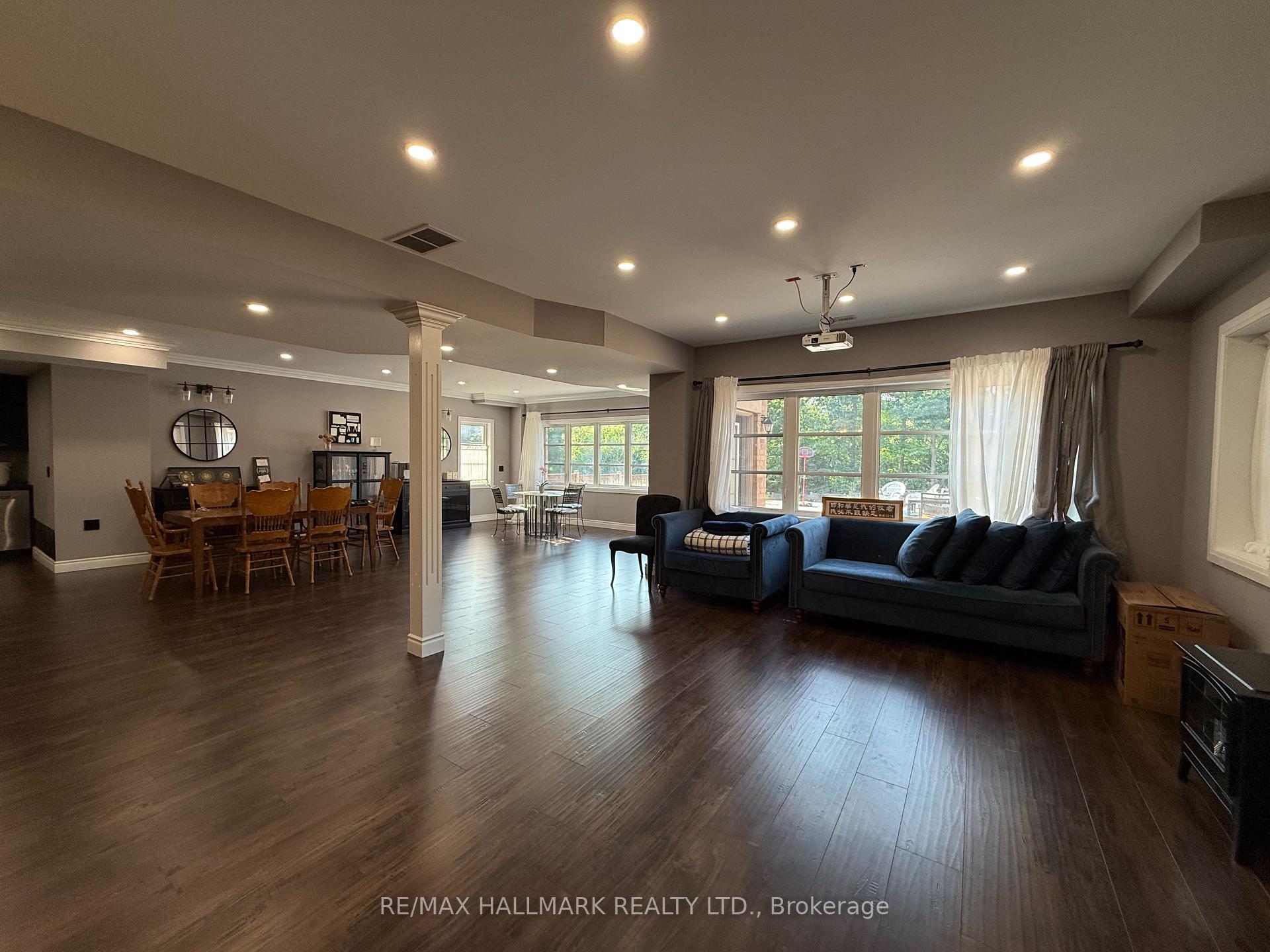Photo 17 of Unit Lower Level, 91 Glensteeple Trail, Aurora, Aurora Estates — HOMEH