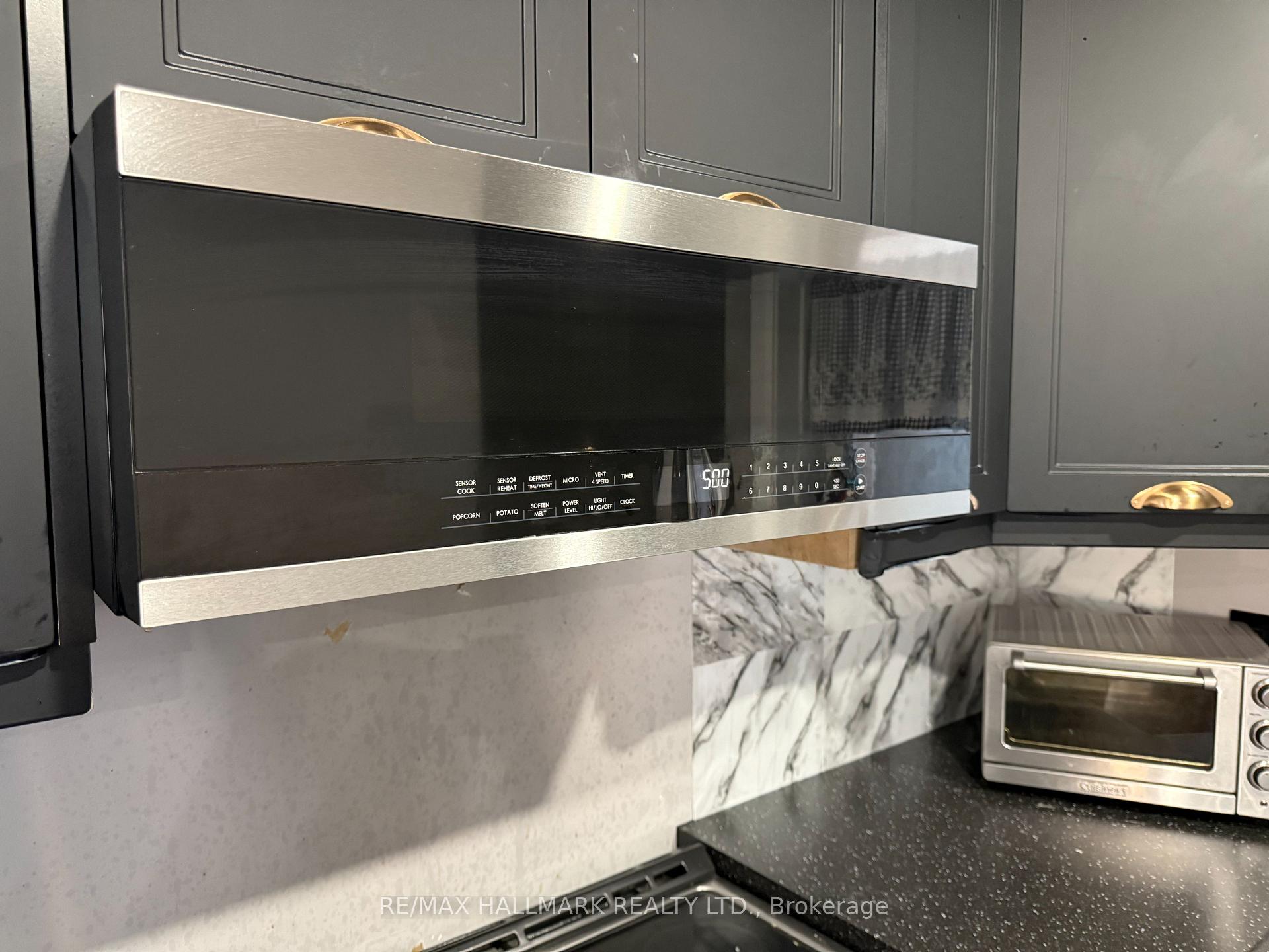 Photo 21 of Unit Lower Level, 91 Glensteeple Trail, Aurora, Aurora Estates — HOMEH