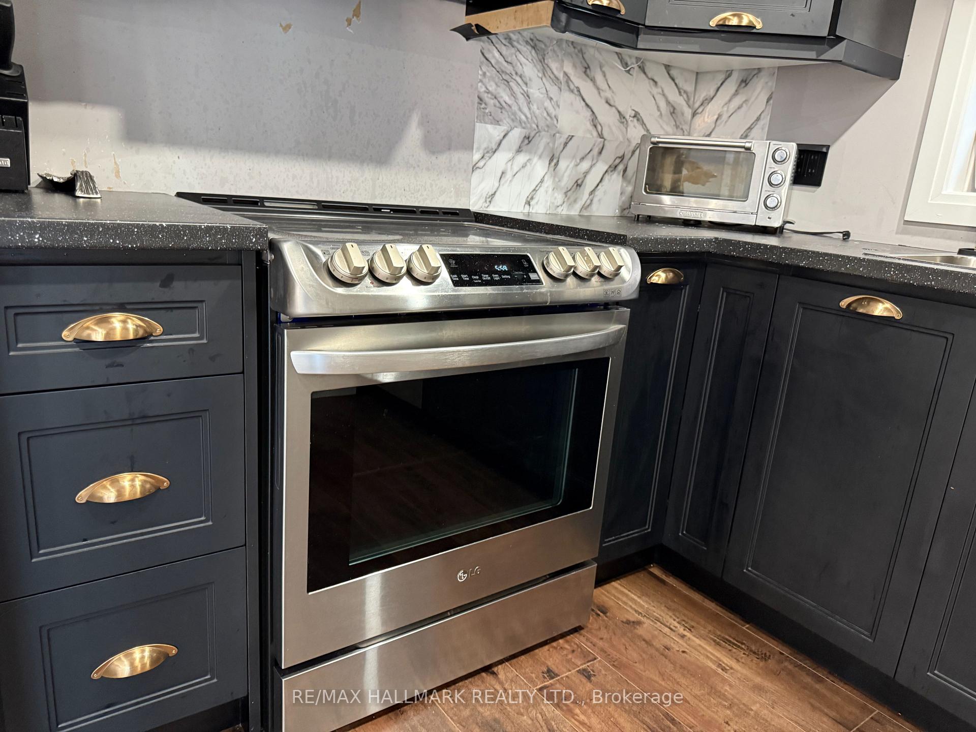 Photo 22 of Unit Lower Level, 91 Glensteeple Trail, Aurora, Aurora Estates — HOMEH