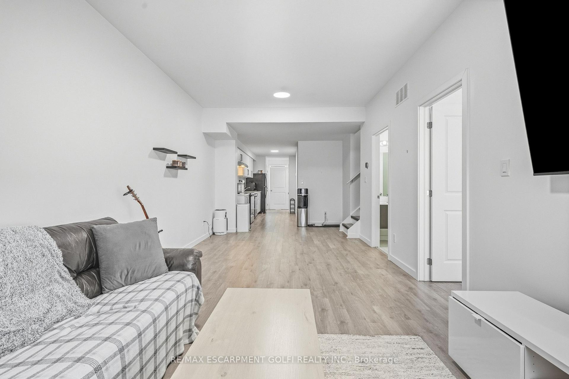 Photo 19 of 383 Chaffey Street, Welland, Lincoln/Crowland — HOMEH