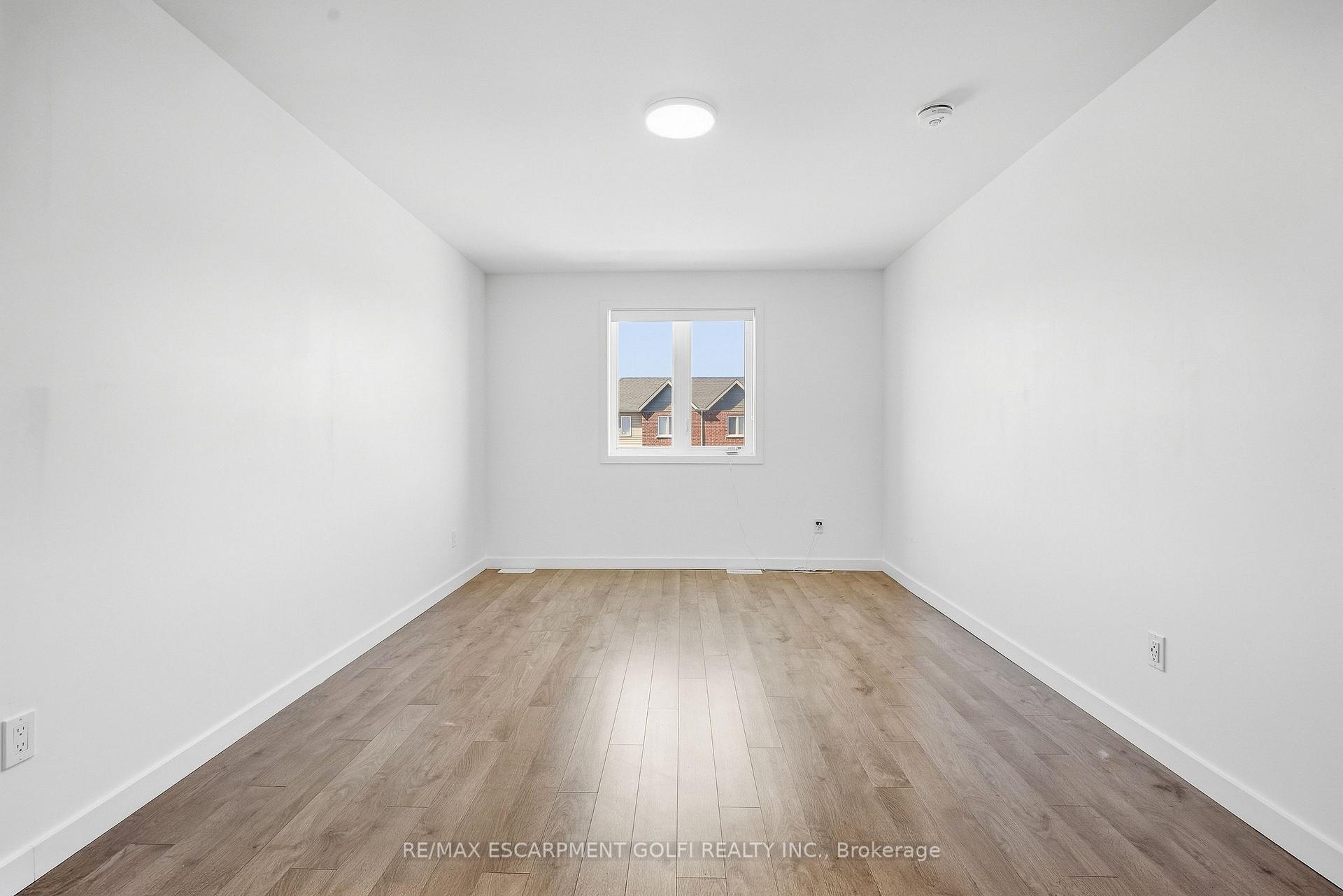 Photo 35 of 383 Chaffey Street, Welland, Lincoln/Crowland — HOMEH