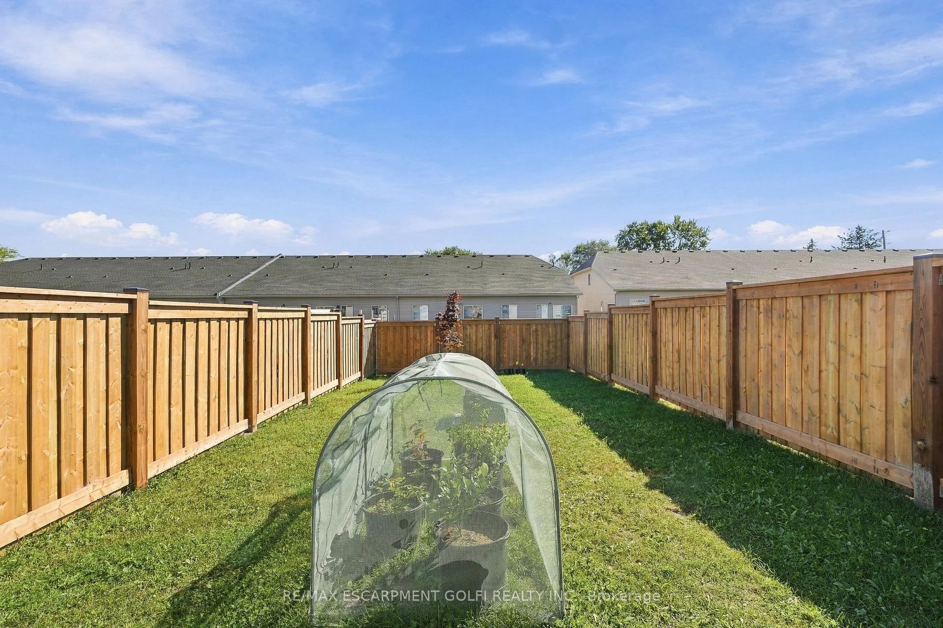 Photo 44 of 383 Chaffey Street, Welland, Lincoln/Crowland — HOMEH