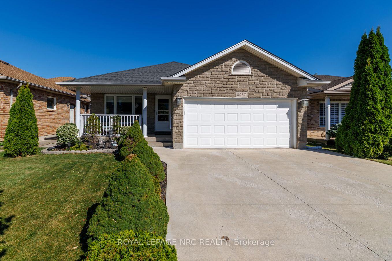 Photo 2 of 8057 Citation Road, Niagara Falls, Ascot — HOMEH