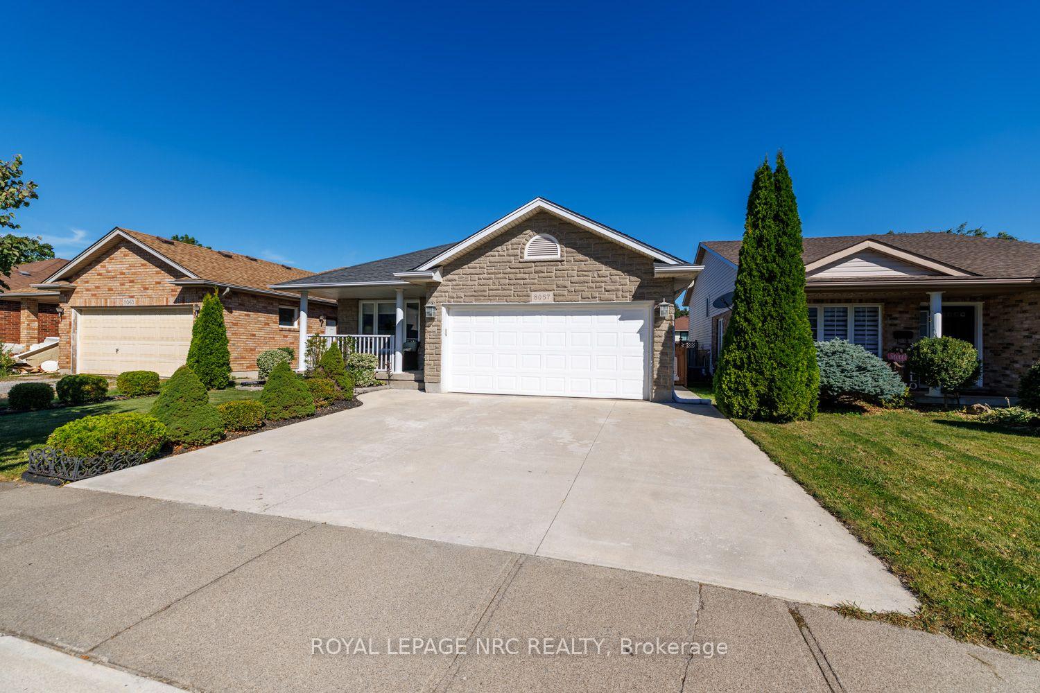 Photo 3 of 8057 Citation Road, Niagara Falls, Ascot — HOMEH