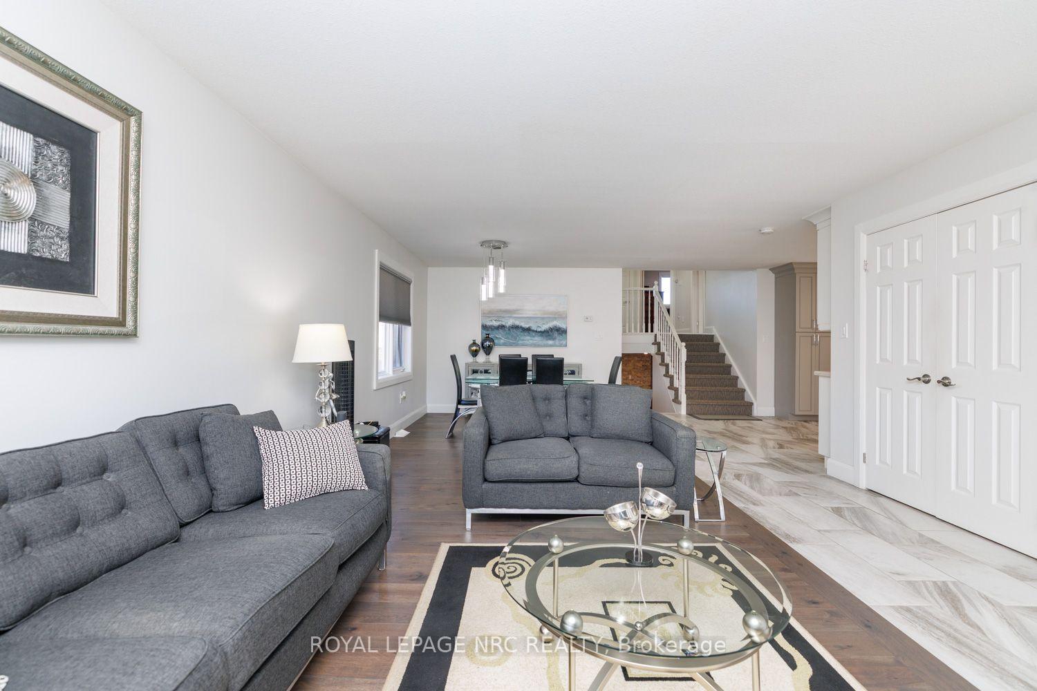 Photo 8 of 8057 Citation Road, Niagara Falls, Ascot — HOMEH